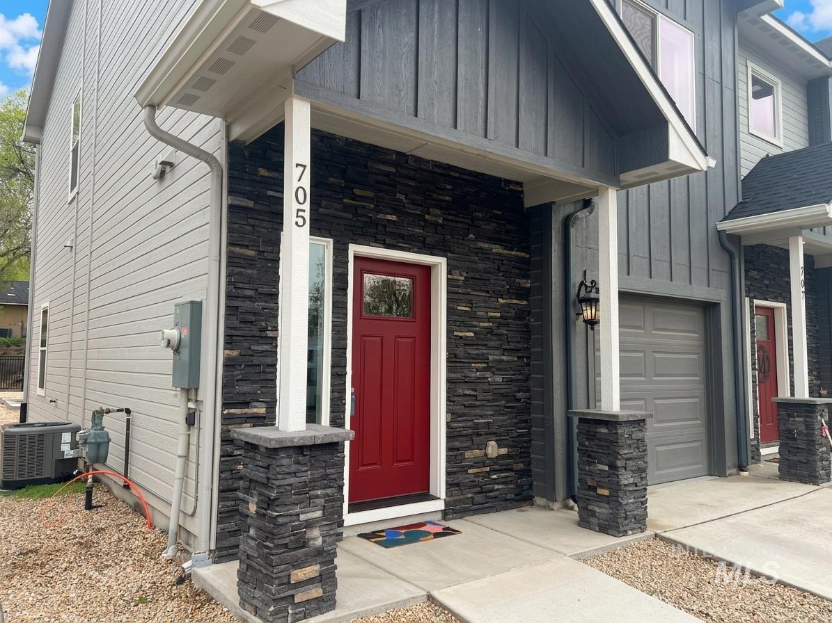 705 E Bates Ave, Parma, ID 83660 — photo 2