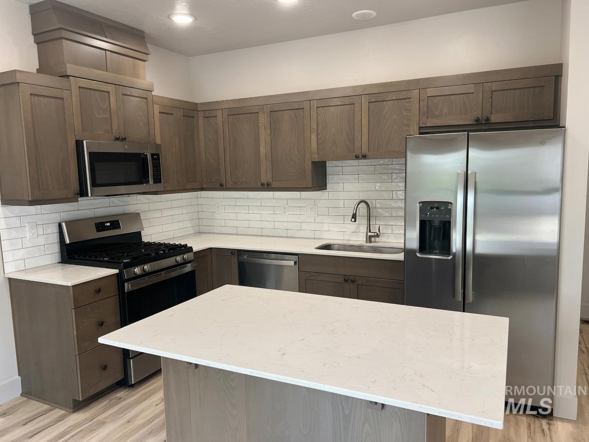 705 E Bates Ave, Parma, ID 83660 — photo 3