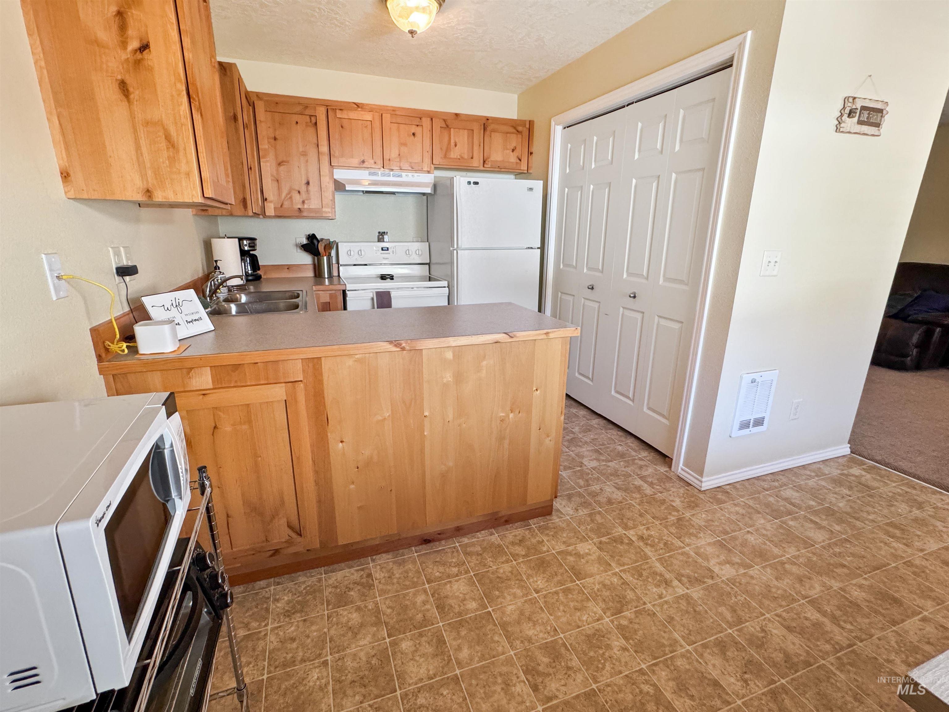 300 S Main #10, Riggins, ID 83549 — photo 2