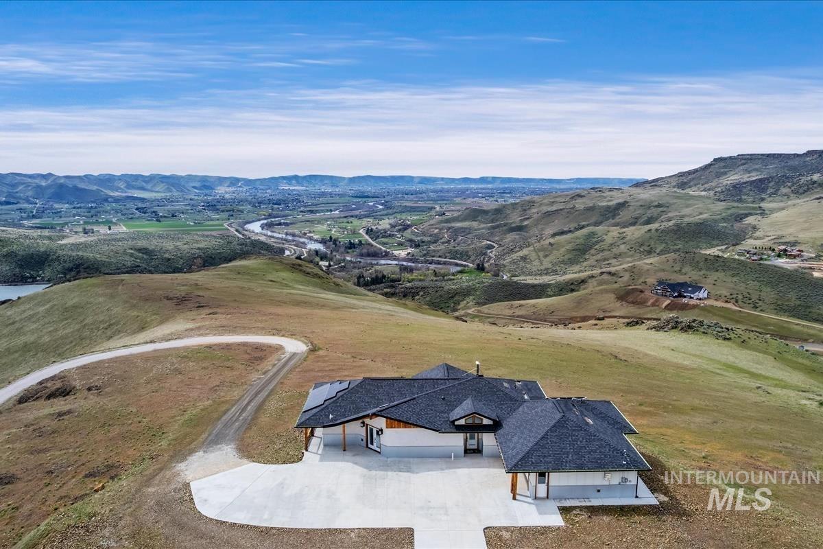 5225 Spring Creek Rd — photo