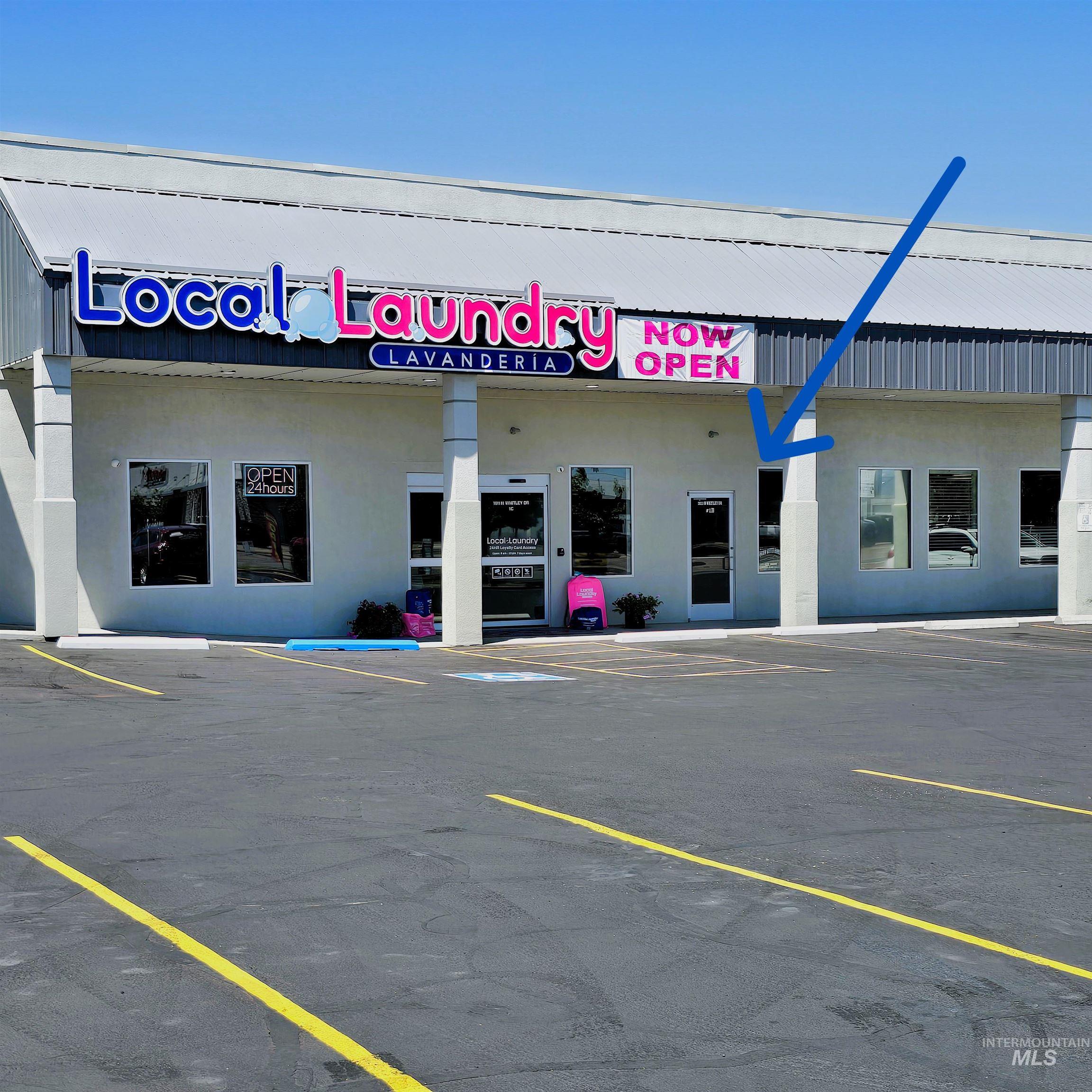 1611 N Whitley Drive — photo