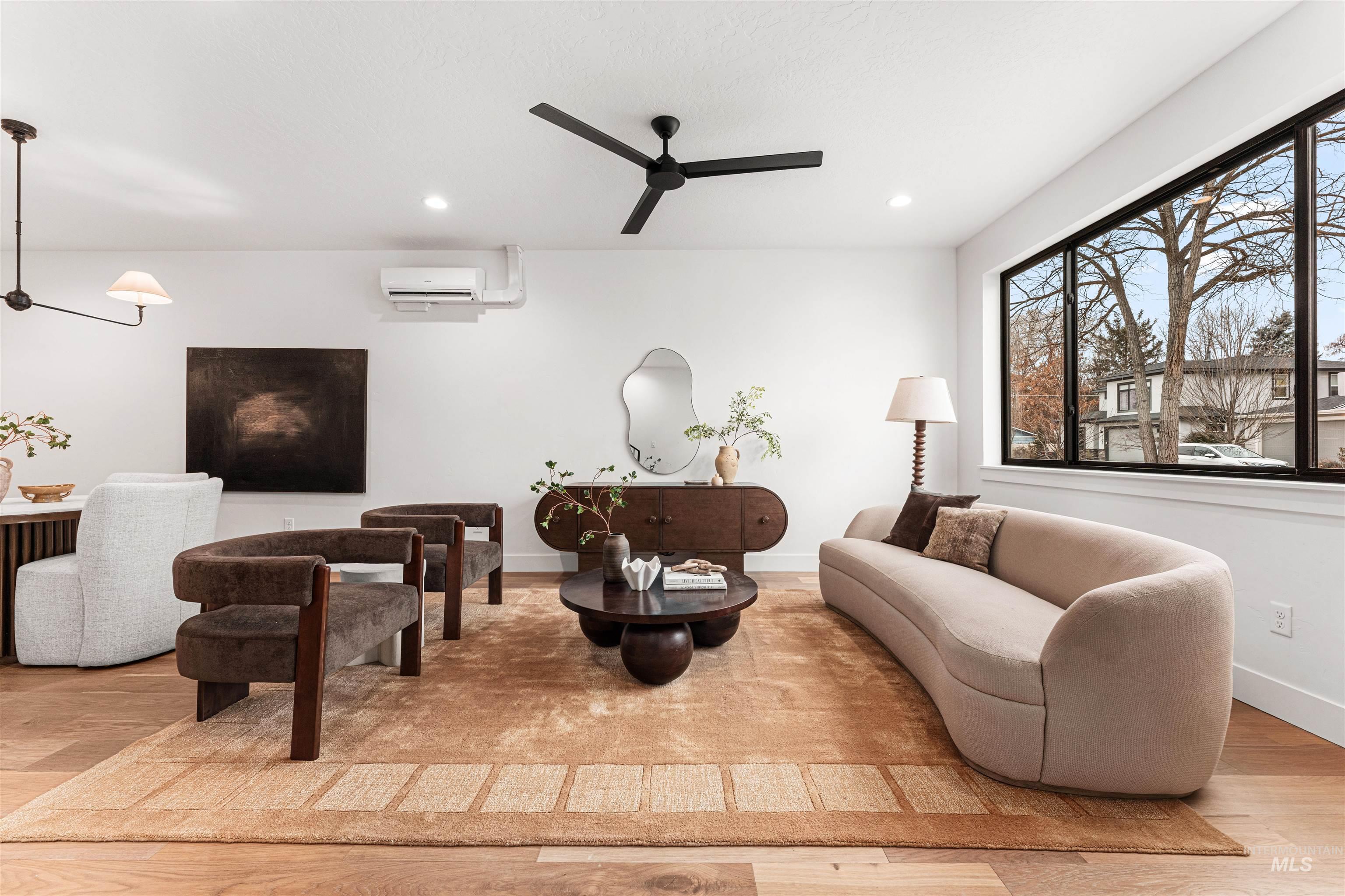 3357 W Georgie Jean Lane — photo