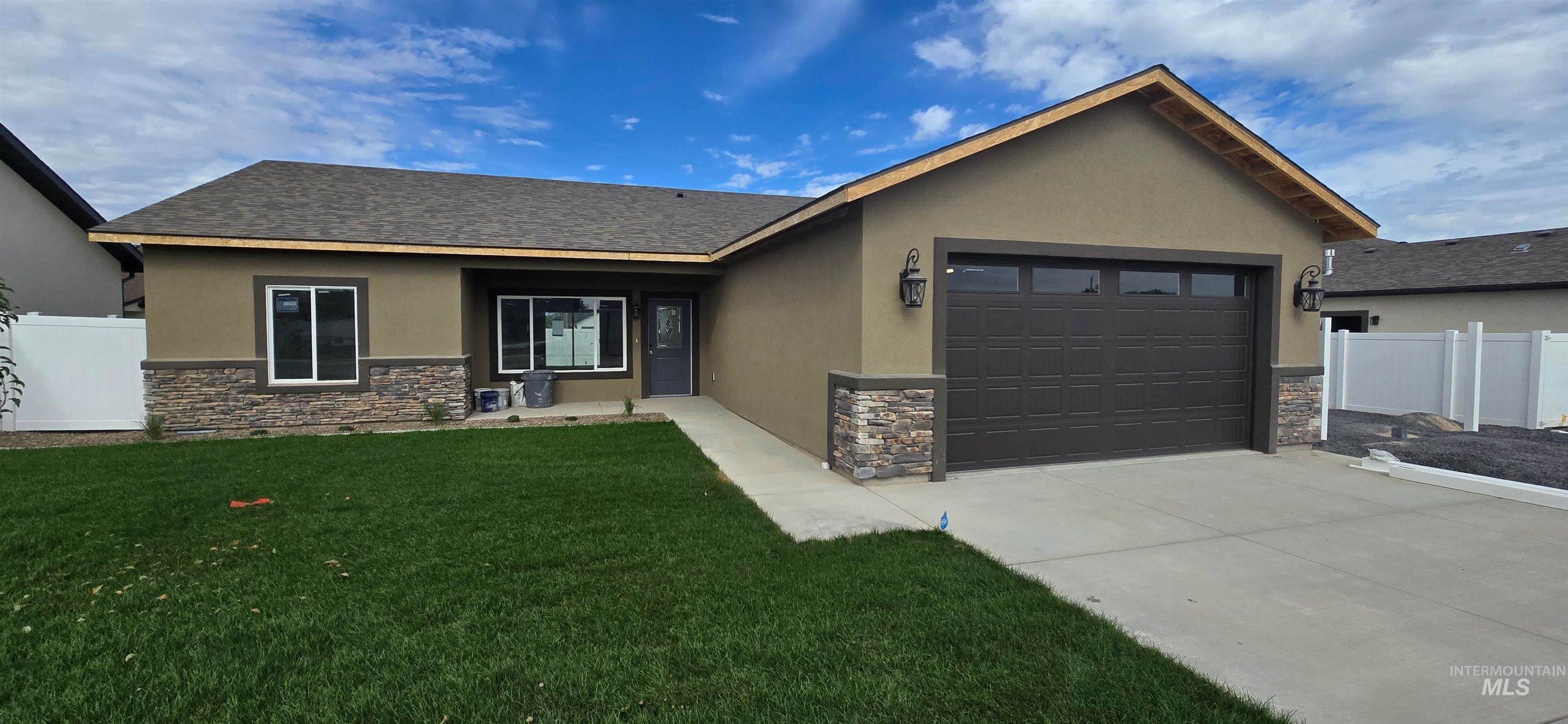 1442 Haizlee Way — photo