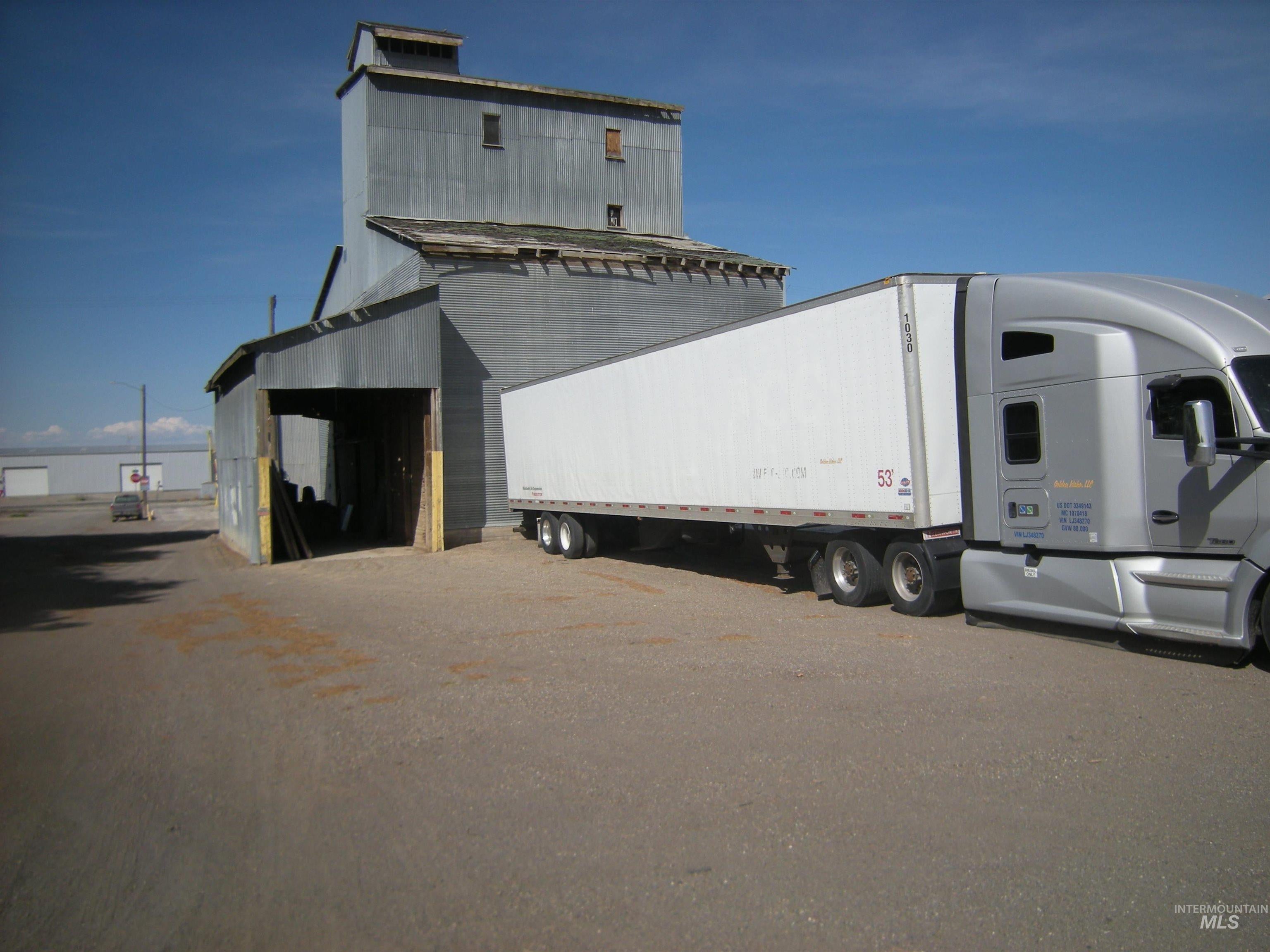 Appr. 401 Main St. — photo