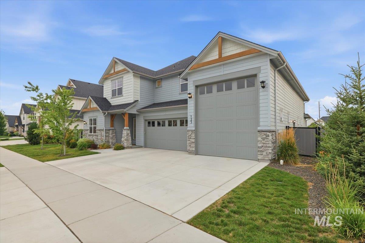 125 S Eagles Roost Way — photo