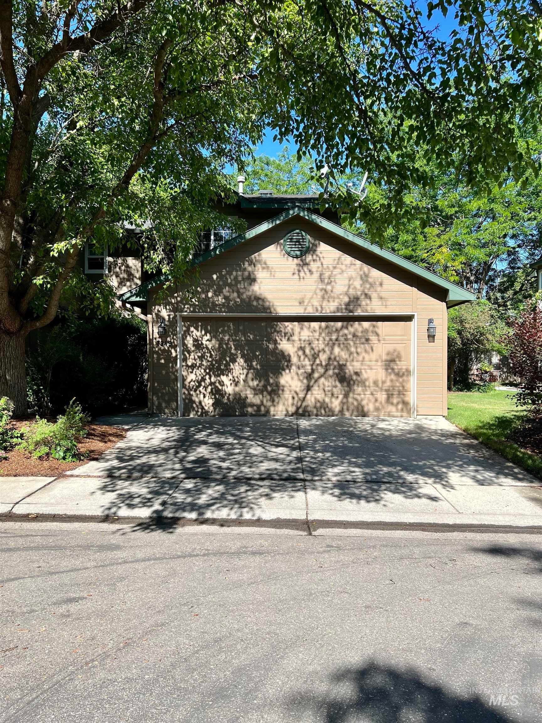 7949 W Holt Ct. — photo
