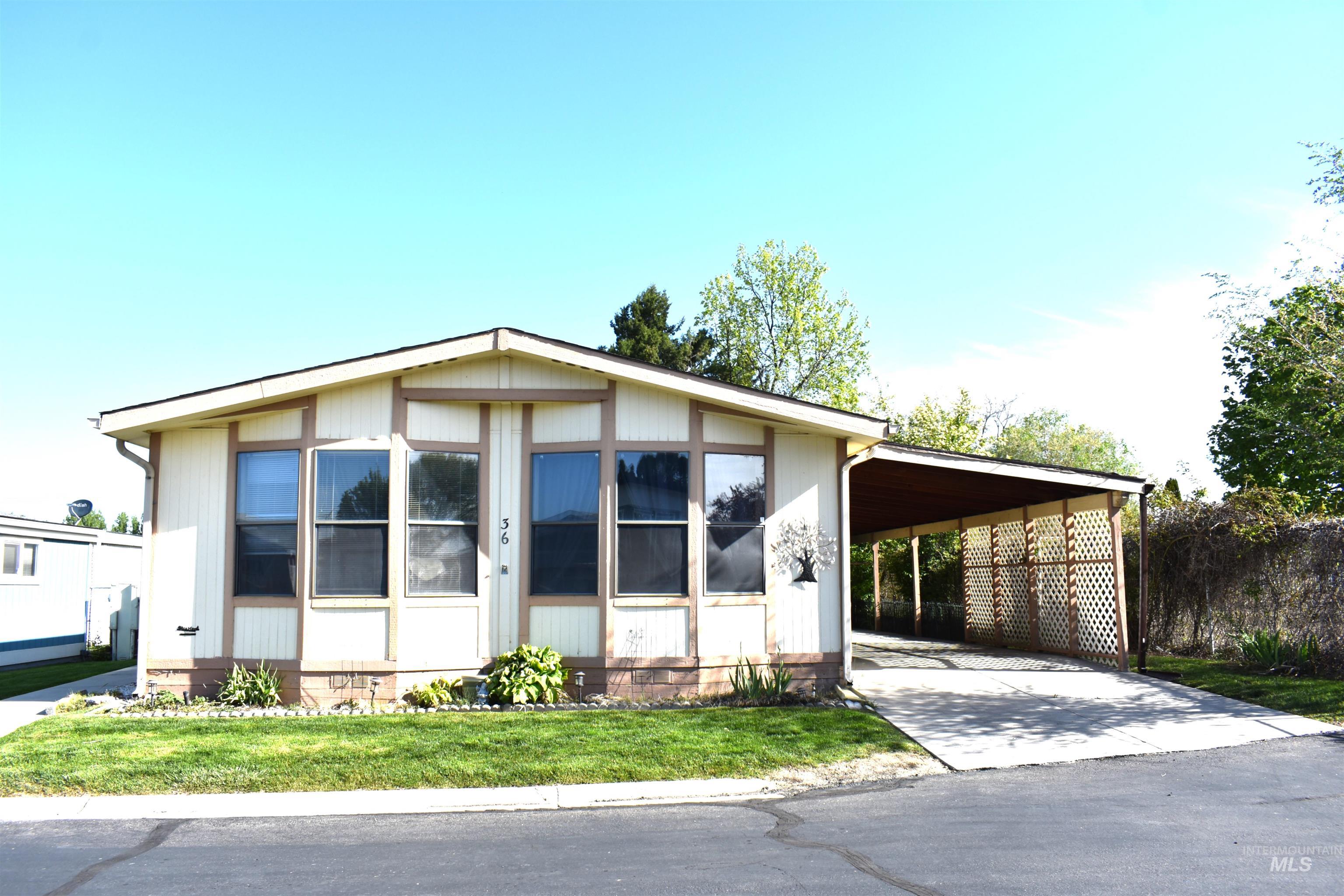 1907 W Flamingo Ave — photo
