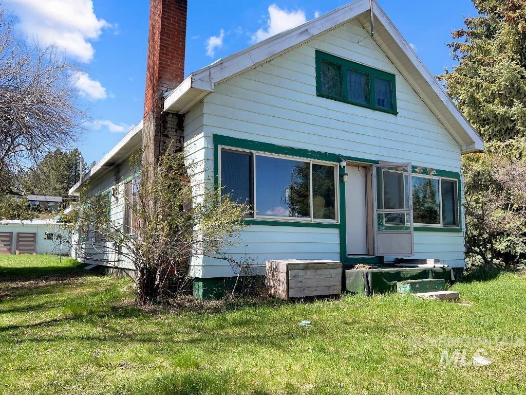 101 S Hillcrest Rd — photo