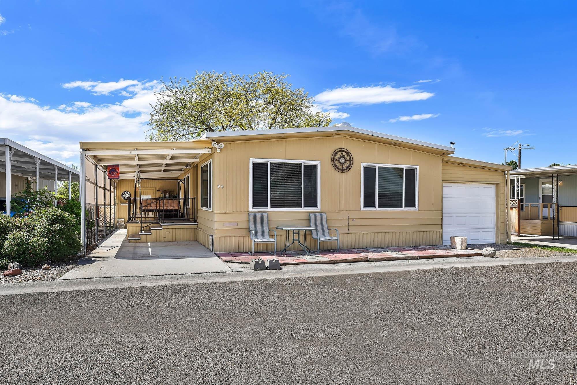 1715 W Flamingo Ave — photo