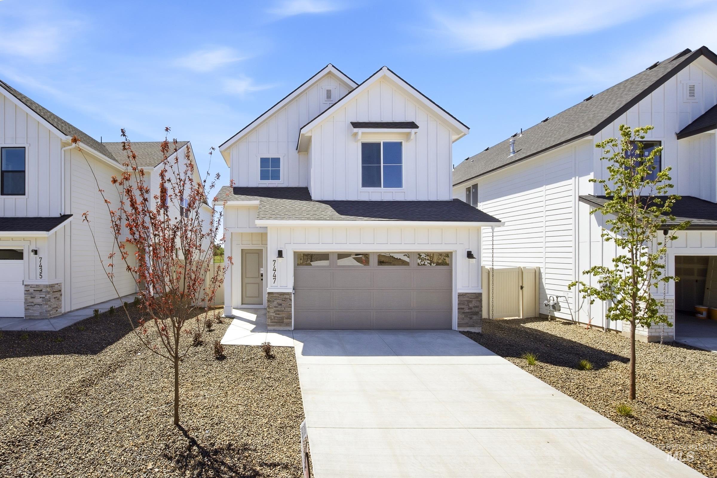 7447 W Trumbull Ct — photo