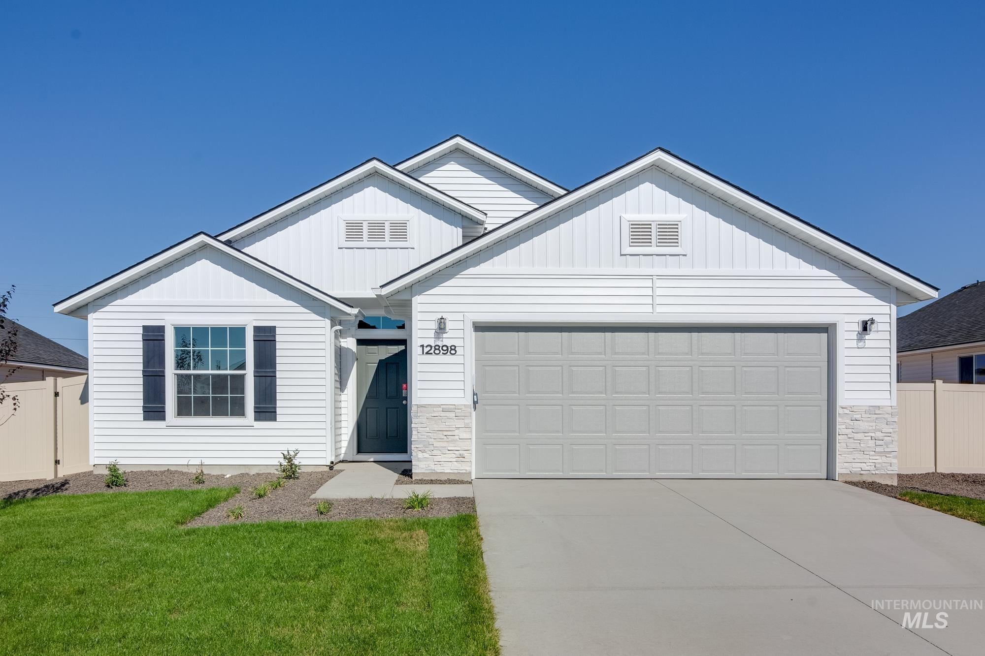 4124 Austin St — photo