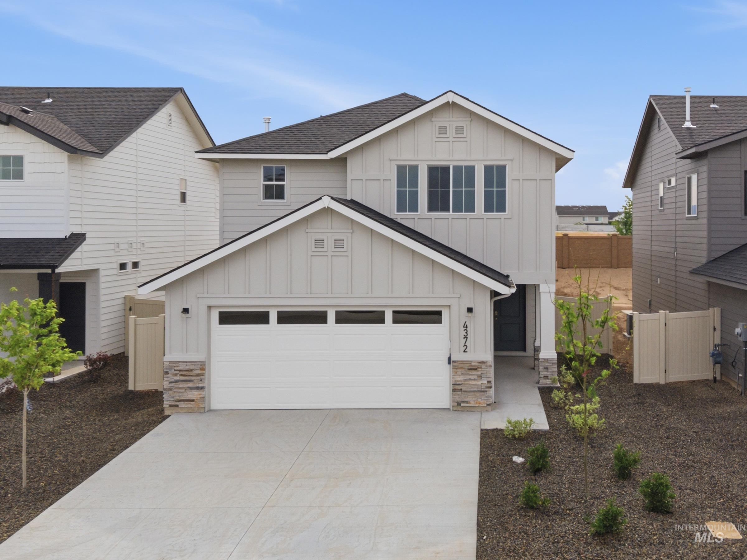 4372 N Alameda Creek Ave — photo