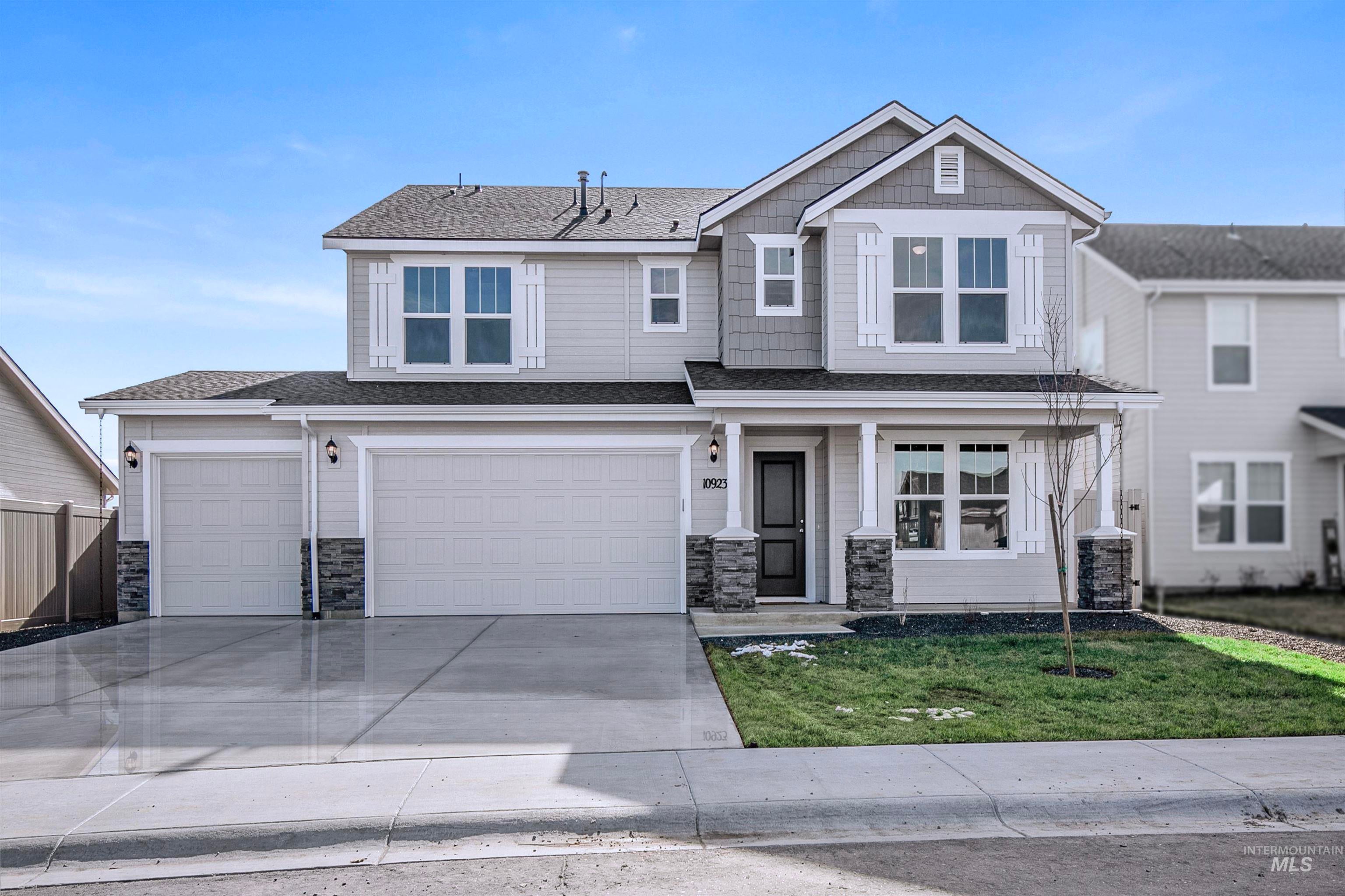 7675 E Meriwether Dr — photo