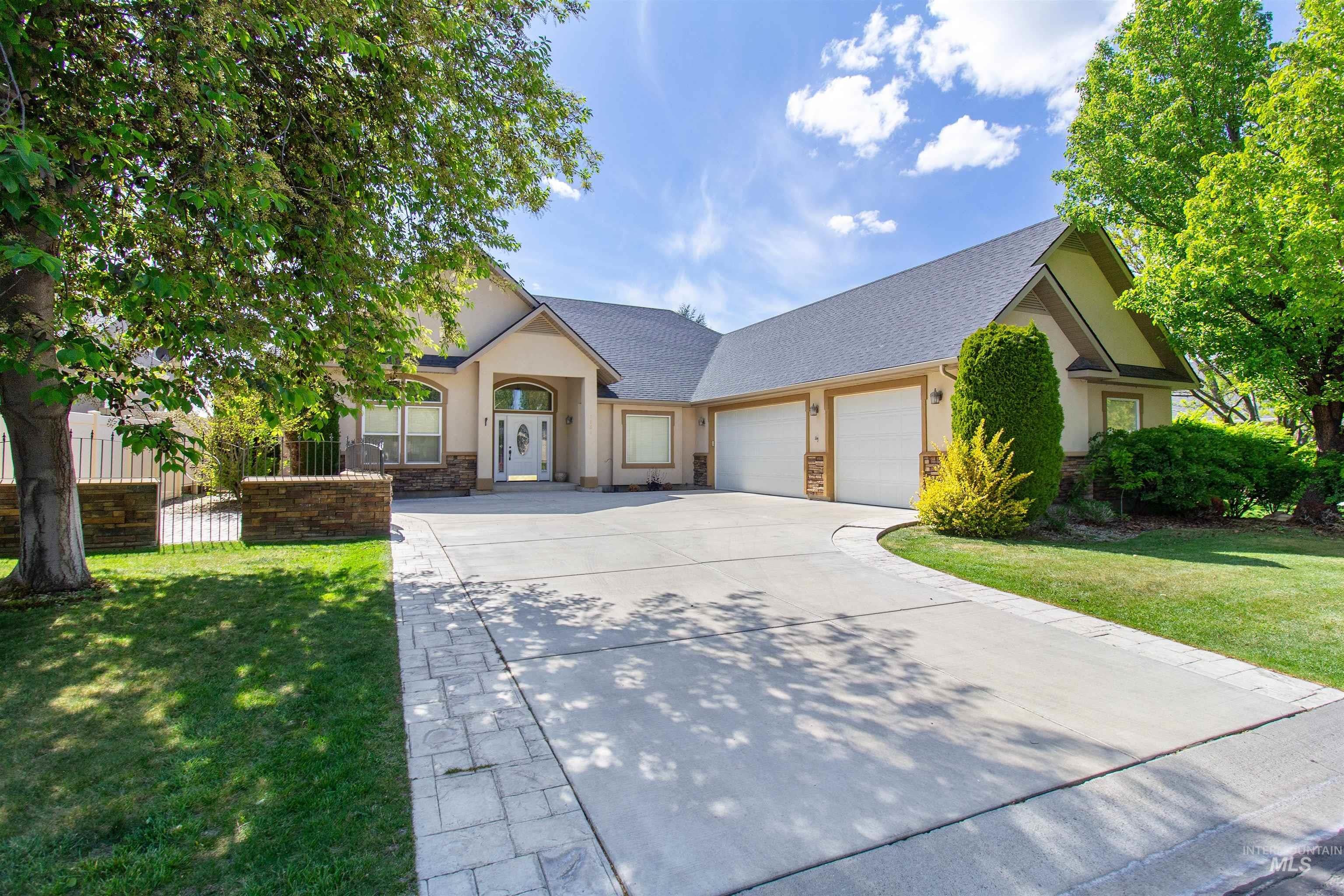 1861 Canyon Park Ct — photo