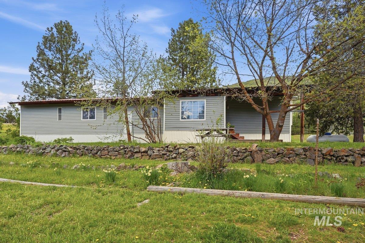 371 Rimview Dr — photo