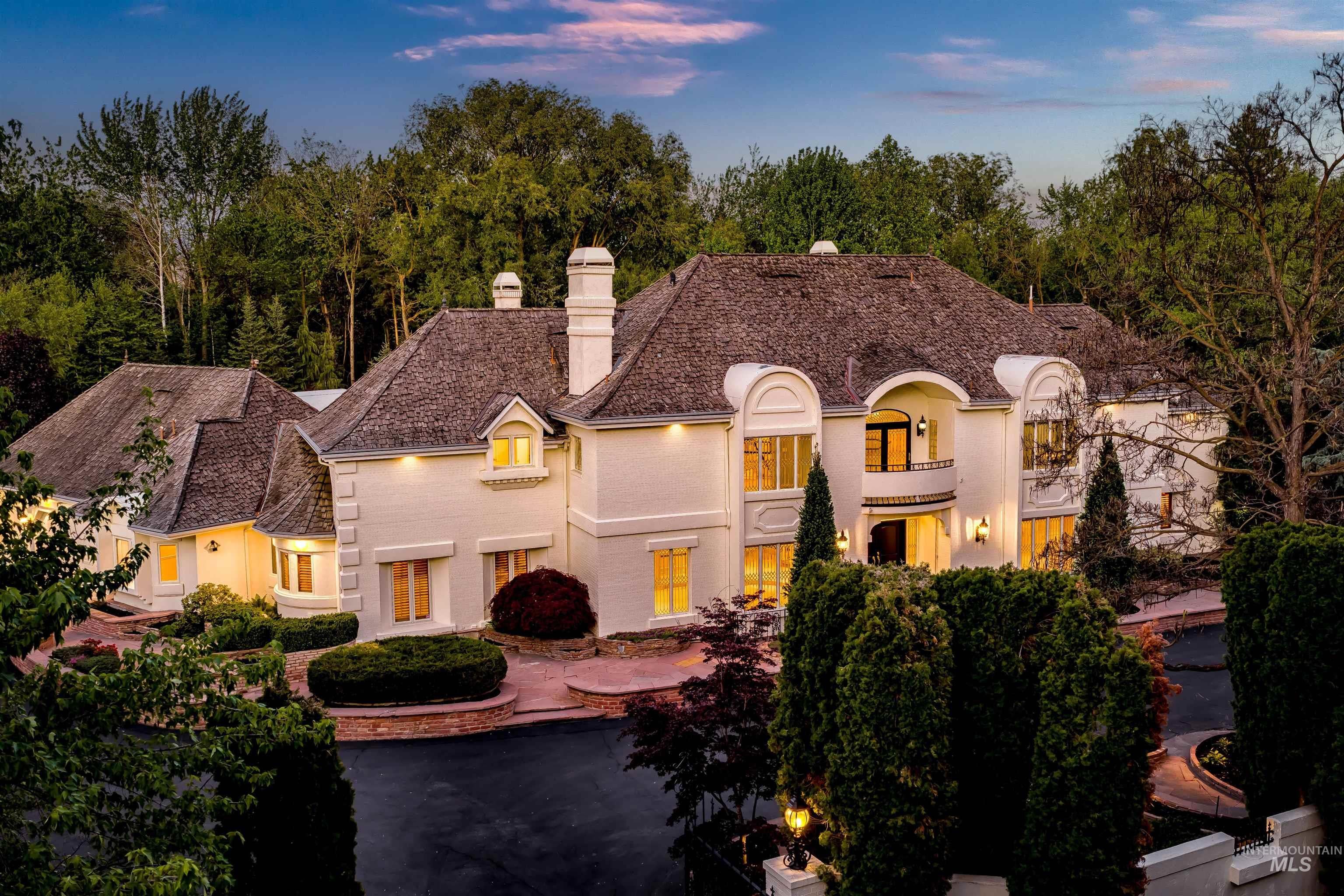 9400 W Pebble Brook Lane — photo