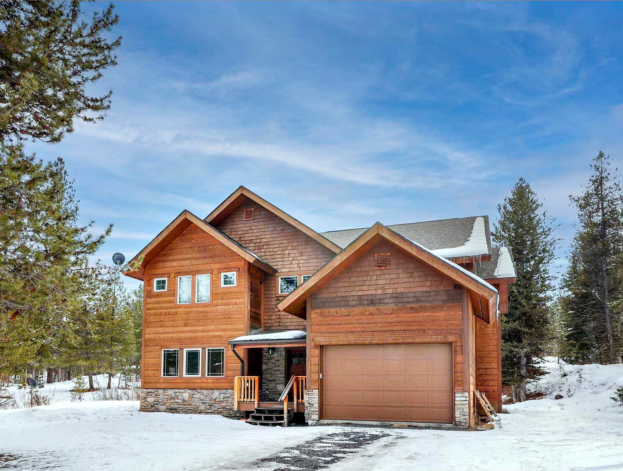235 Moonridge Dr — photo
