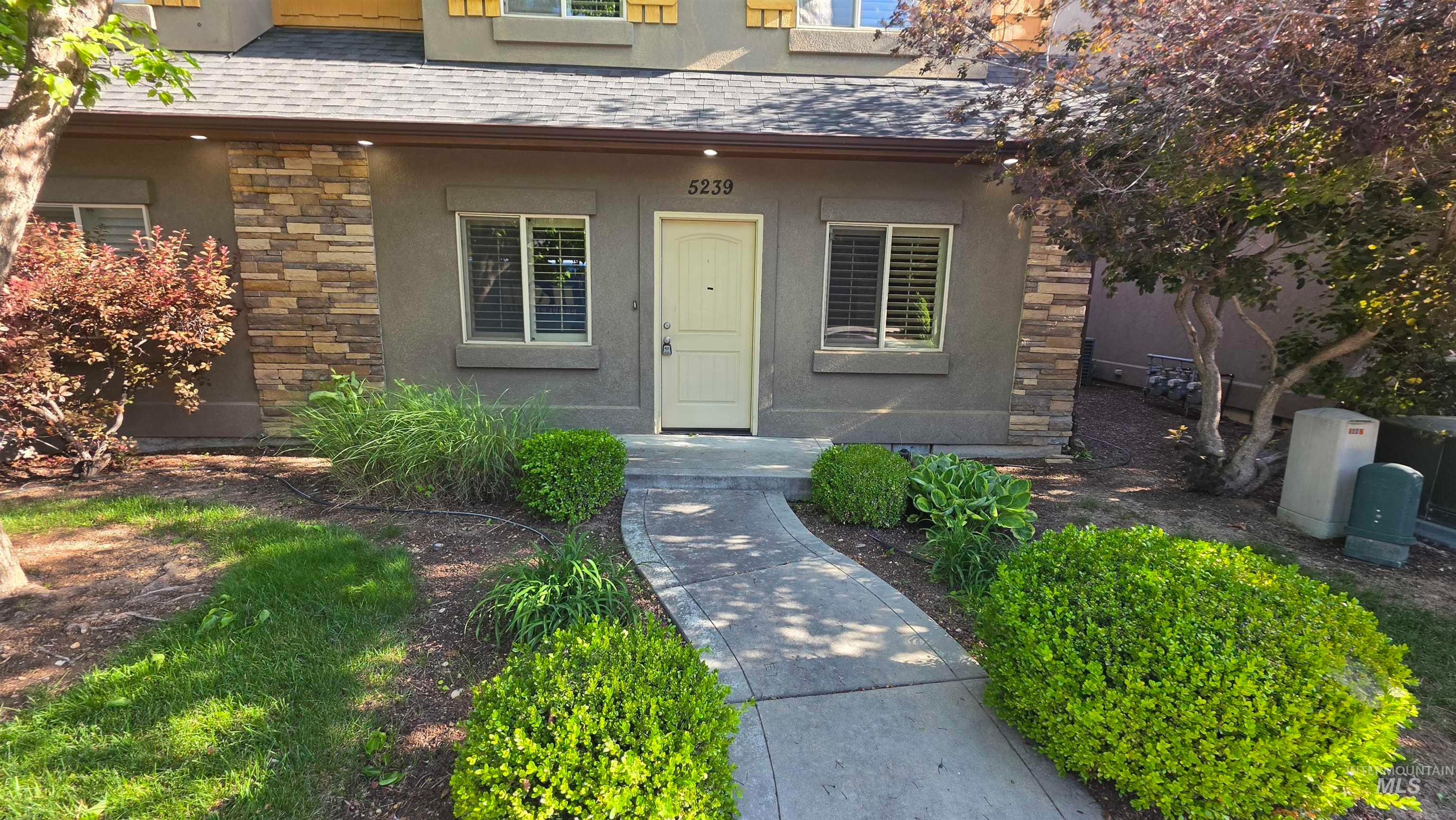 5239 W Morris Hill Rd. — photo