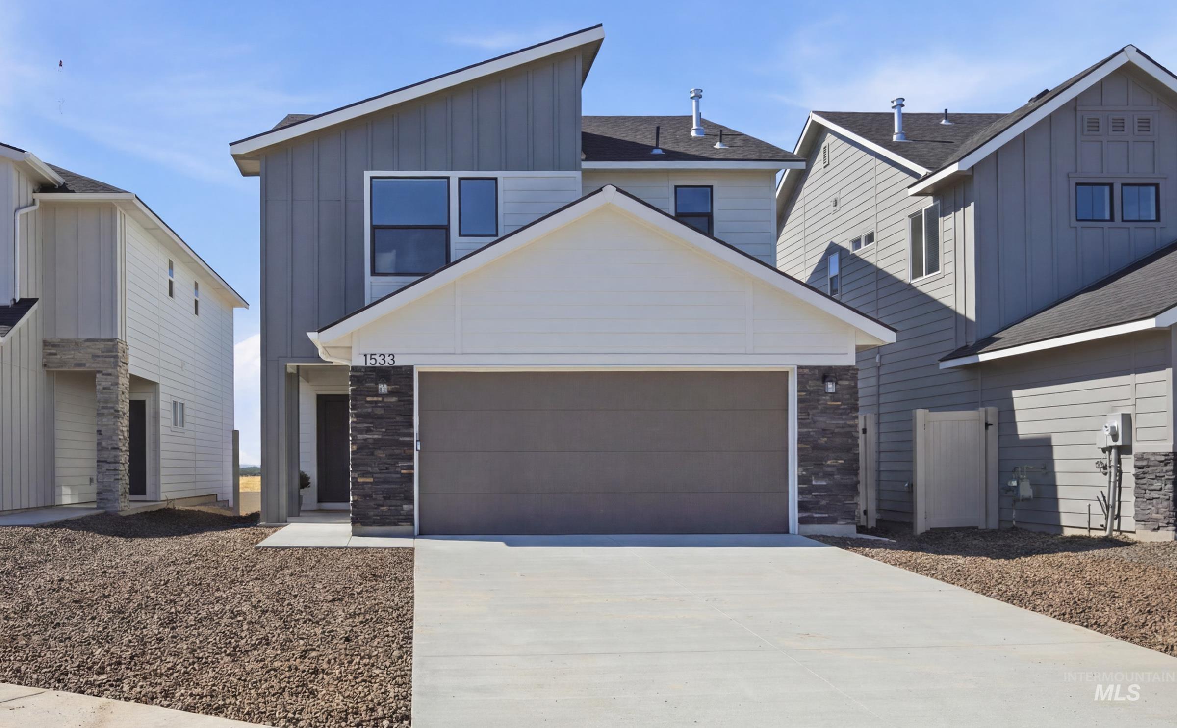 1533 W Braden Dr — photo