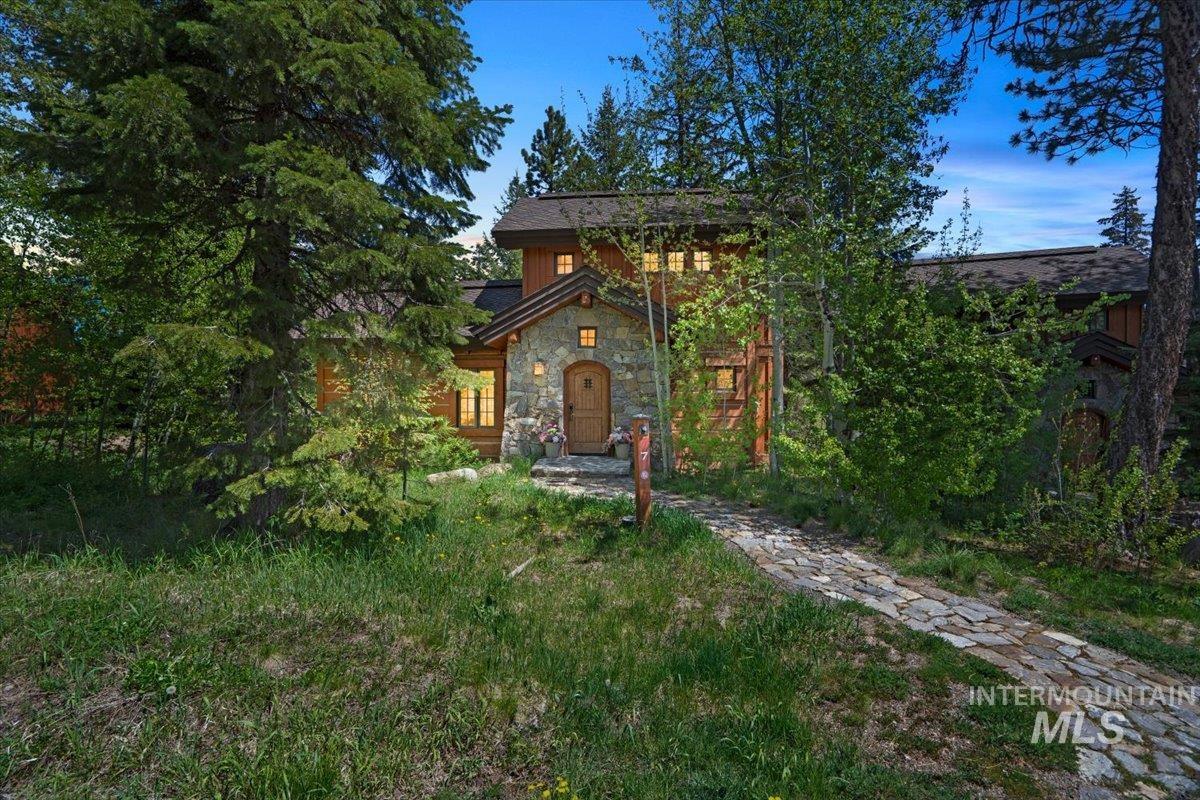 7 Rock Creek Ct. — photo