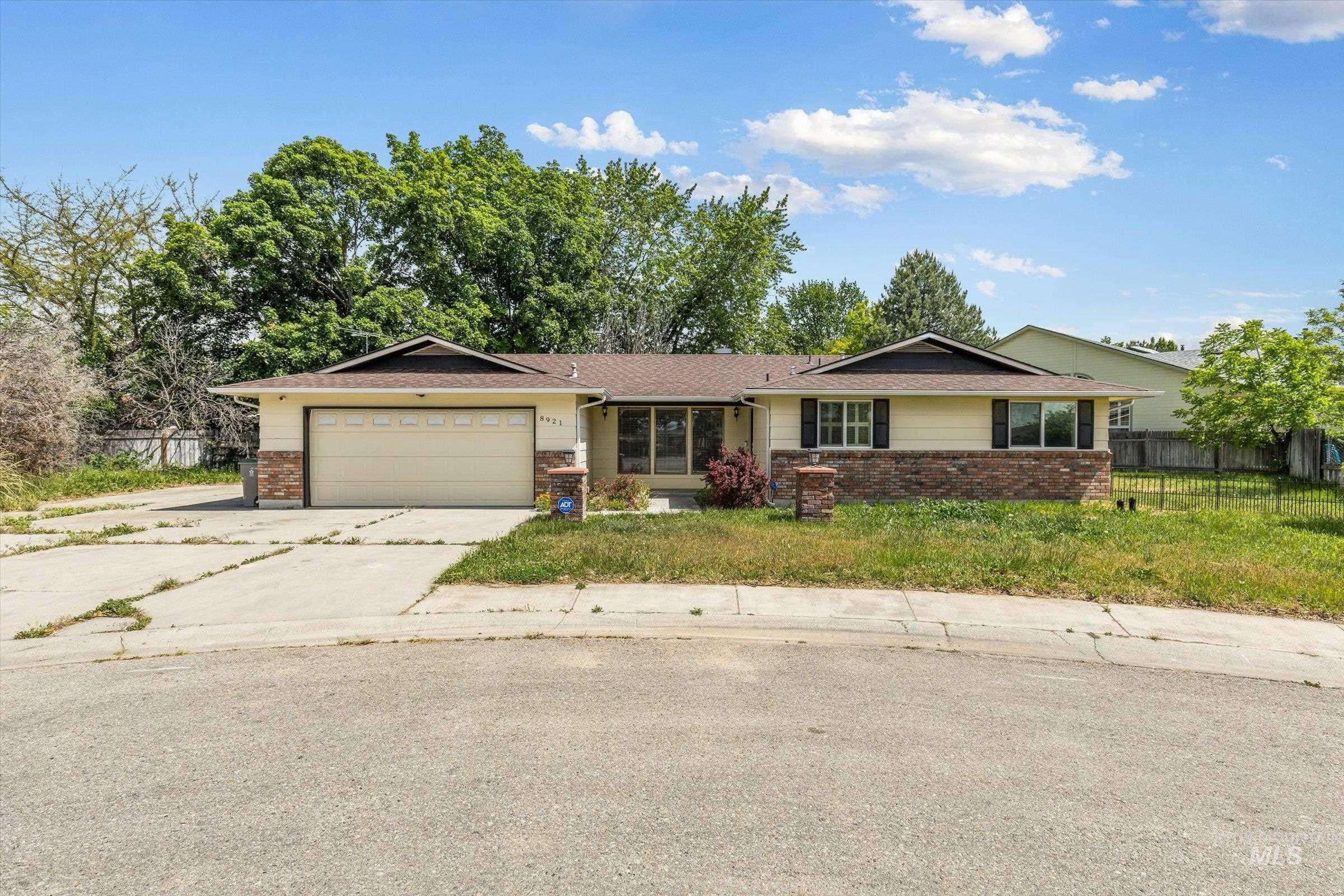 8921 W Sunflower Court — photo