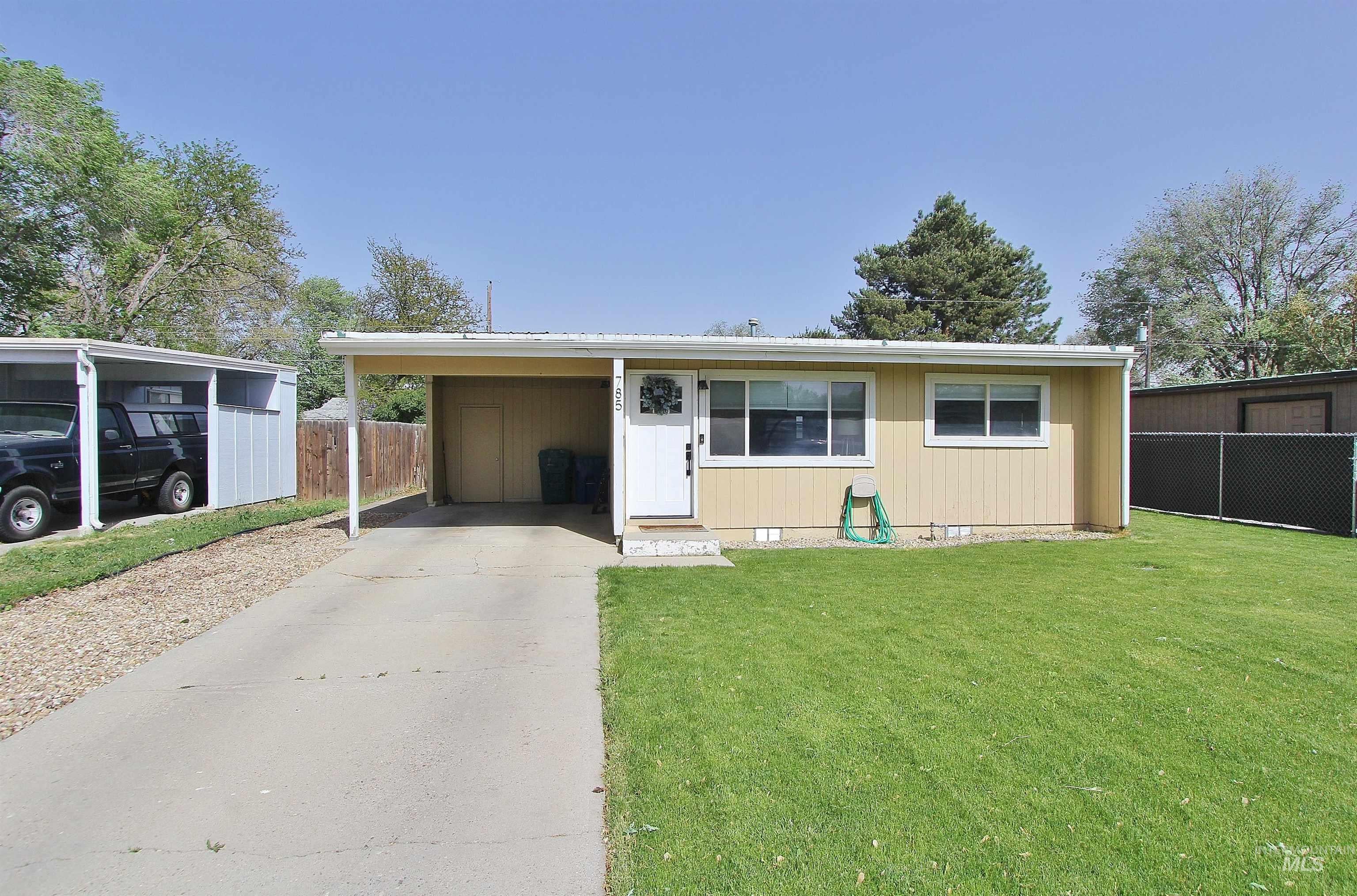 785 S 12th E — photo