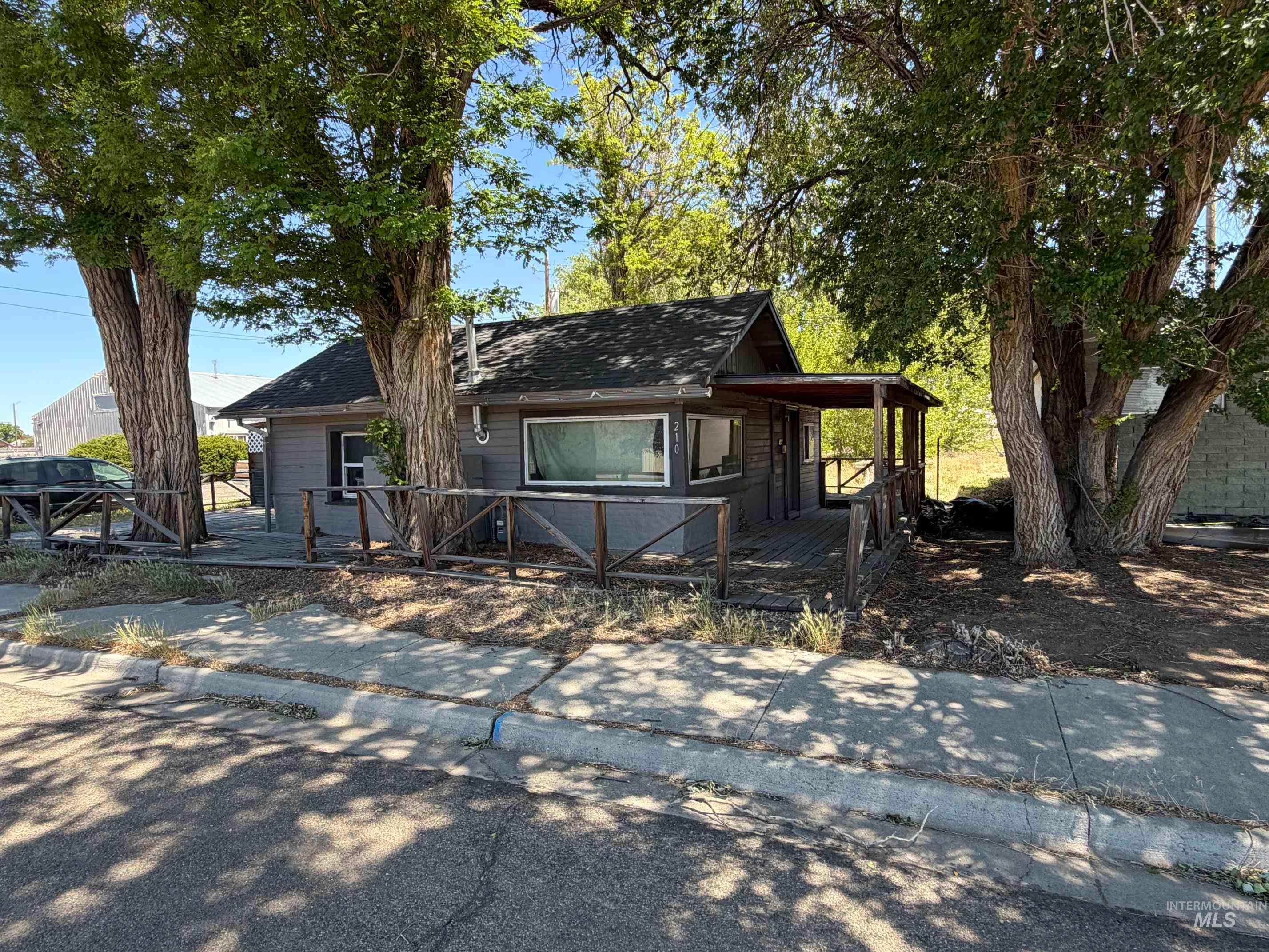210 S 3 West — photo