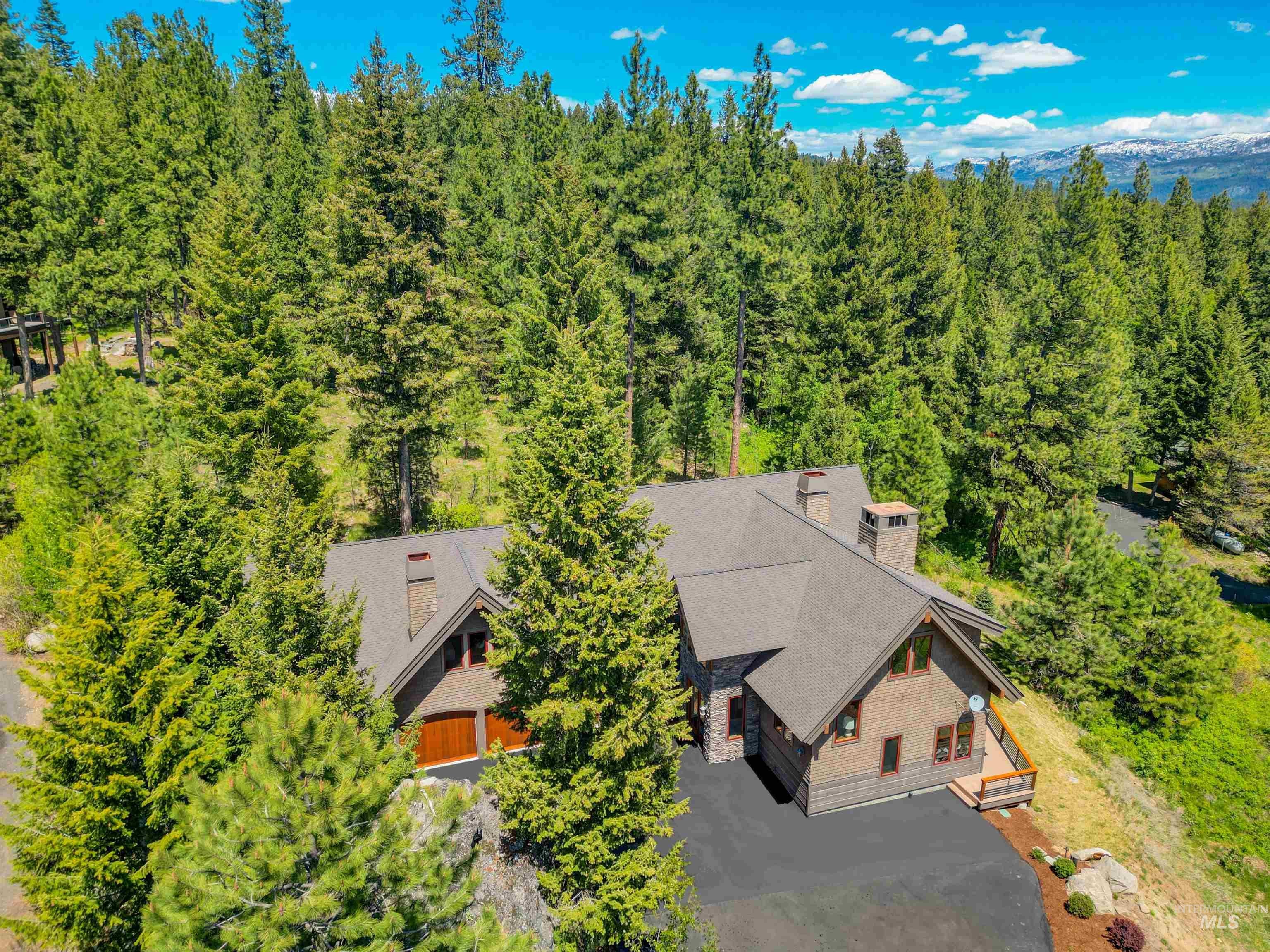 1642 Lakeridge Drive — photo