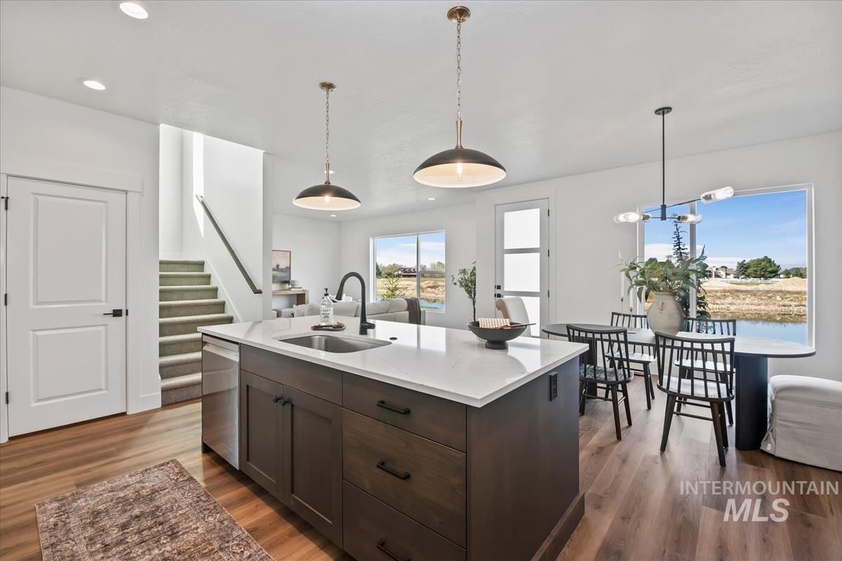 749 S Calhoun Ln. — photo