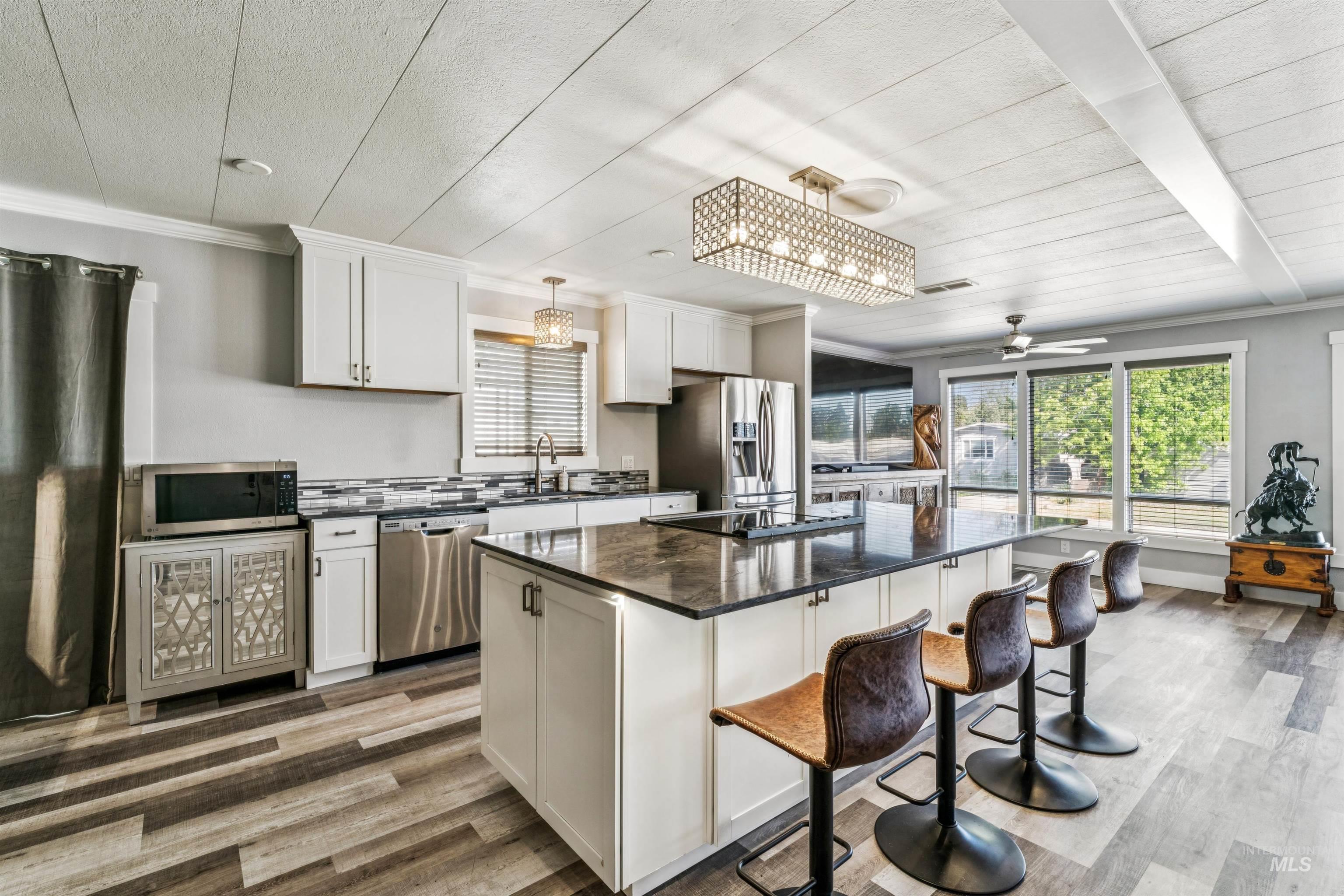10677 W Abram Lane — photo