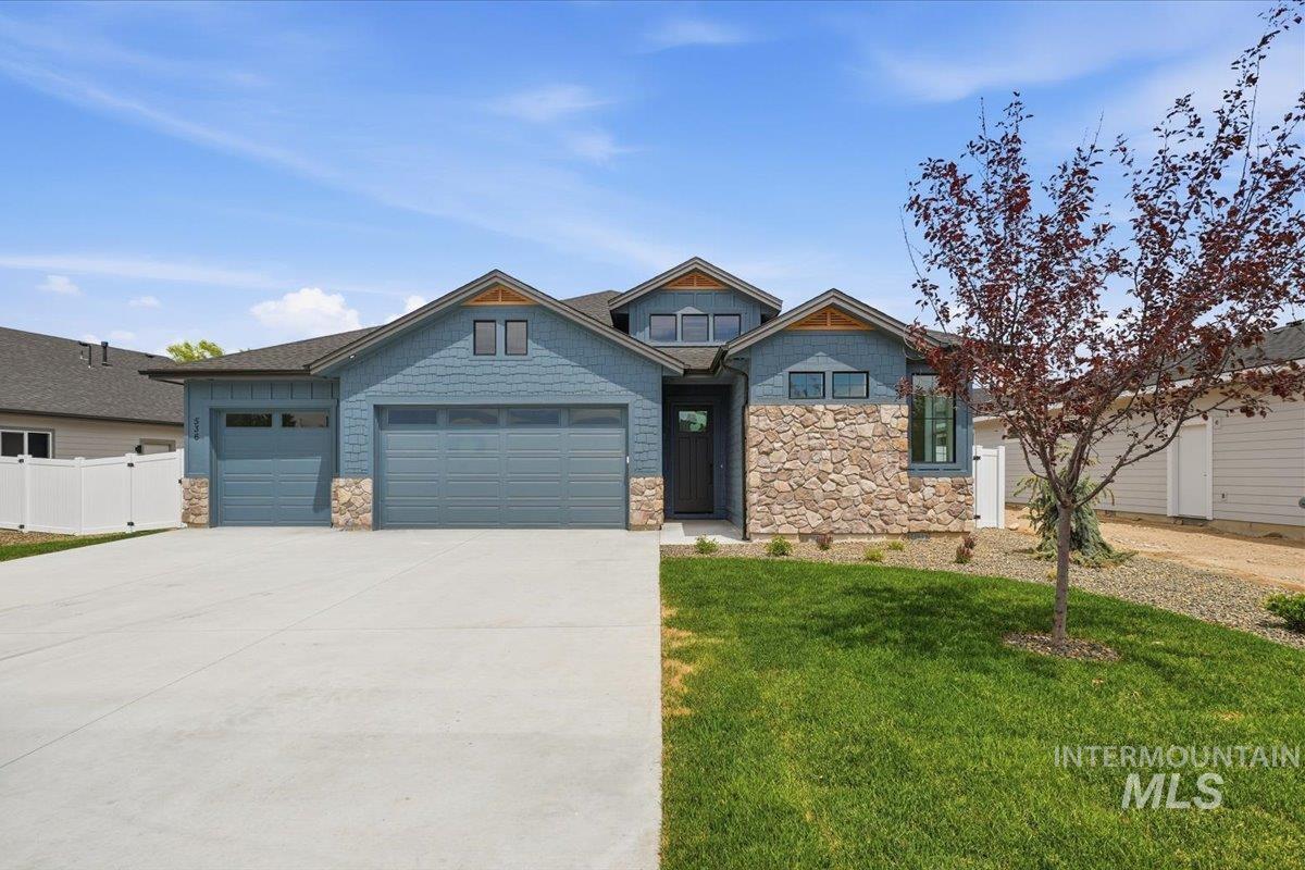 536 Mountain Loop Road, Middleton, ID 83644