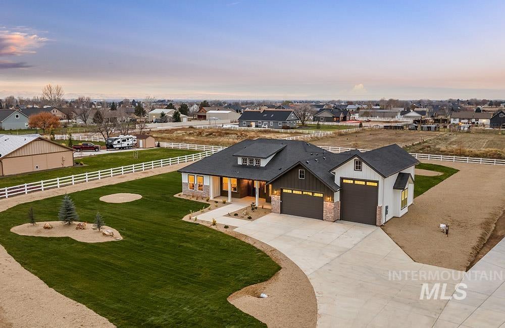7786 Minam Dr — photo
