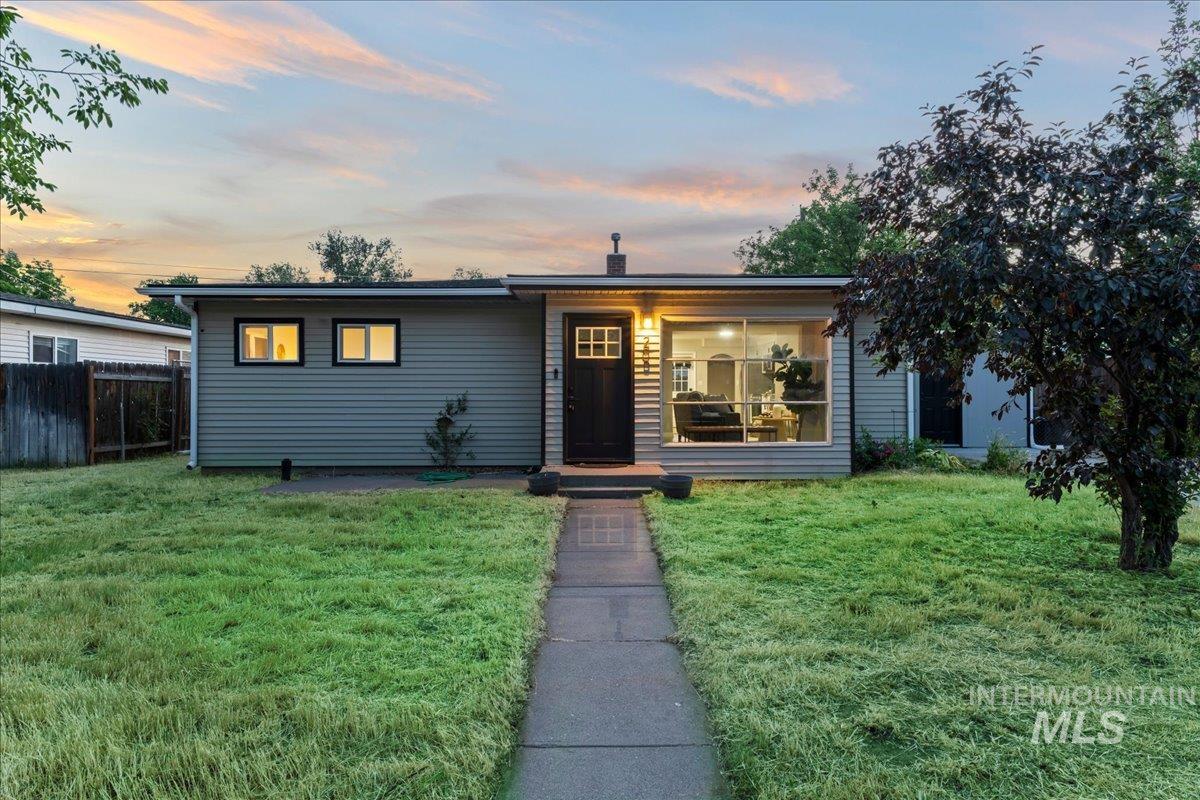 205 Baker Dr — photo