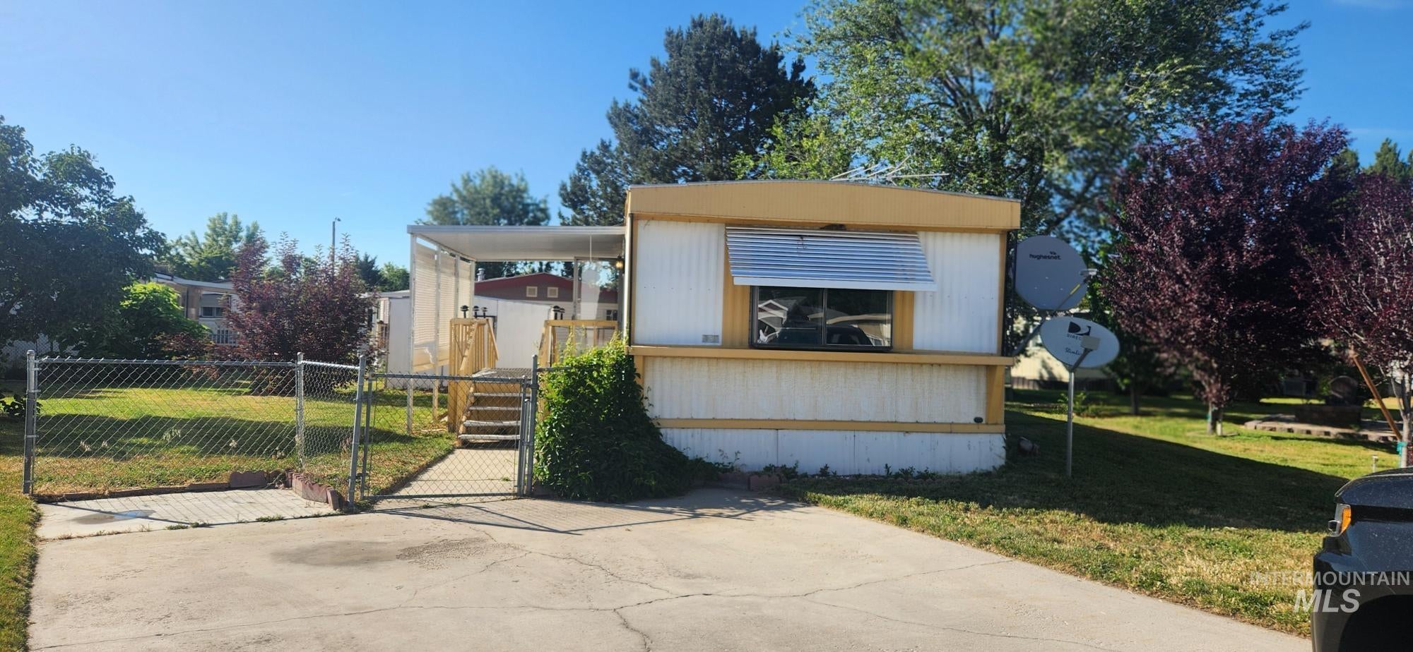 700 E Fairview — photo