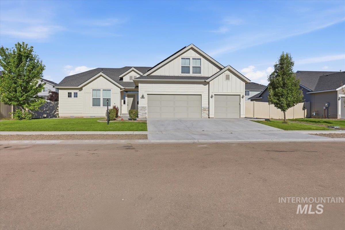 13141 S Coquille River Ave — photo