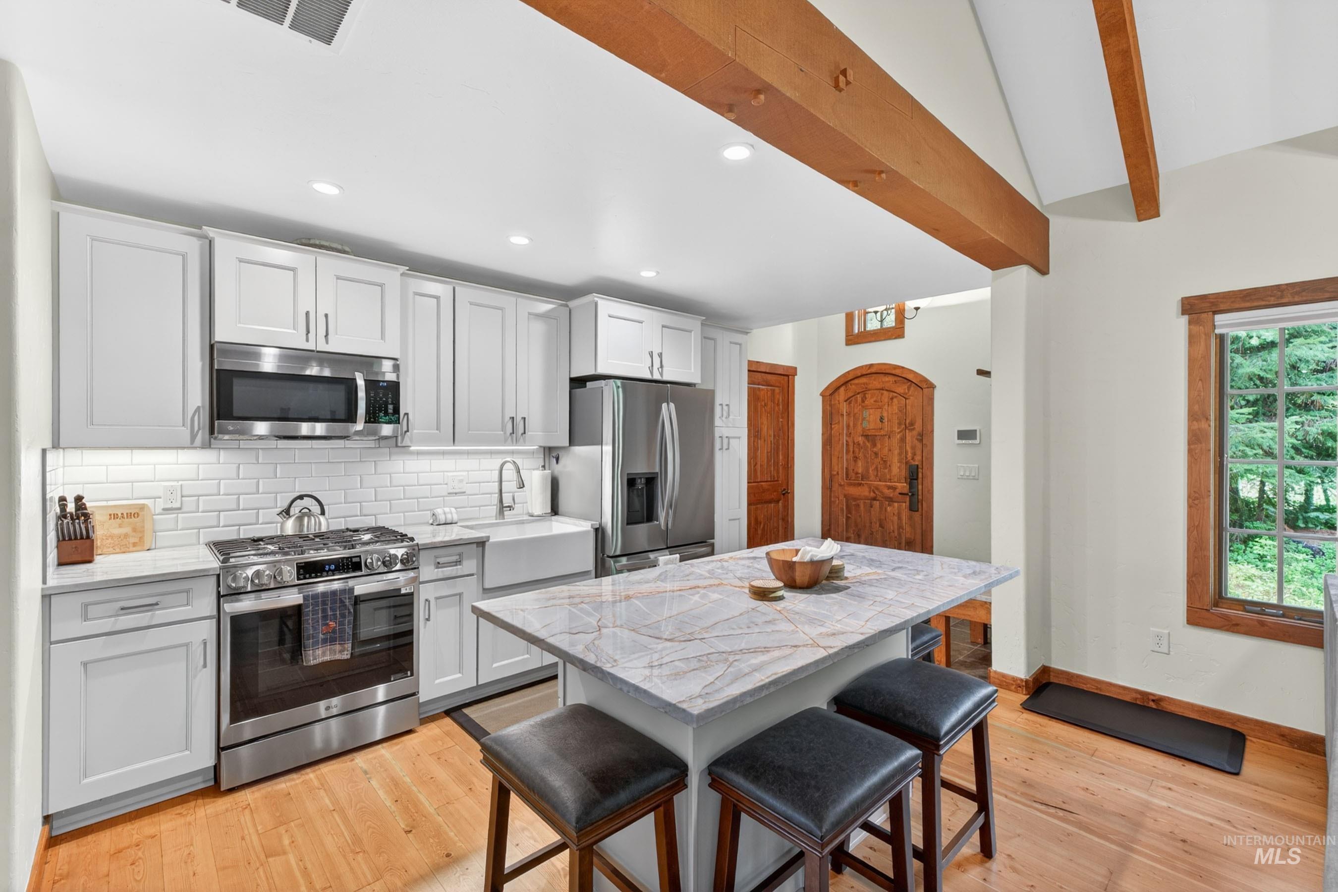 4 Rock Creek Court — photo