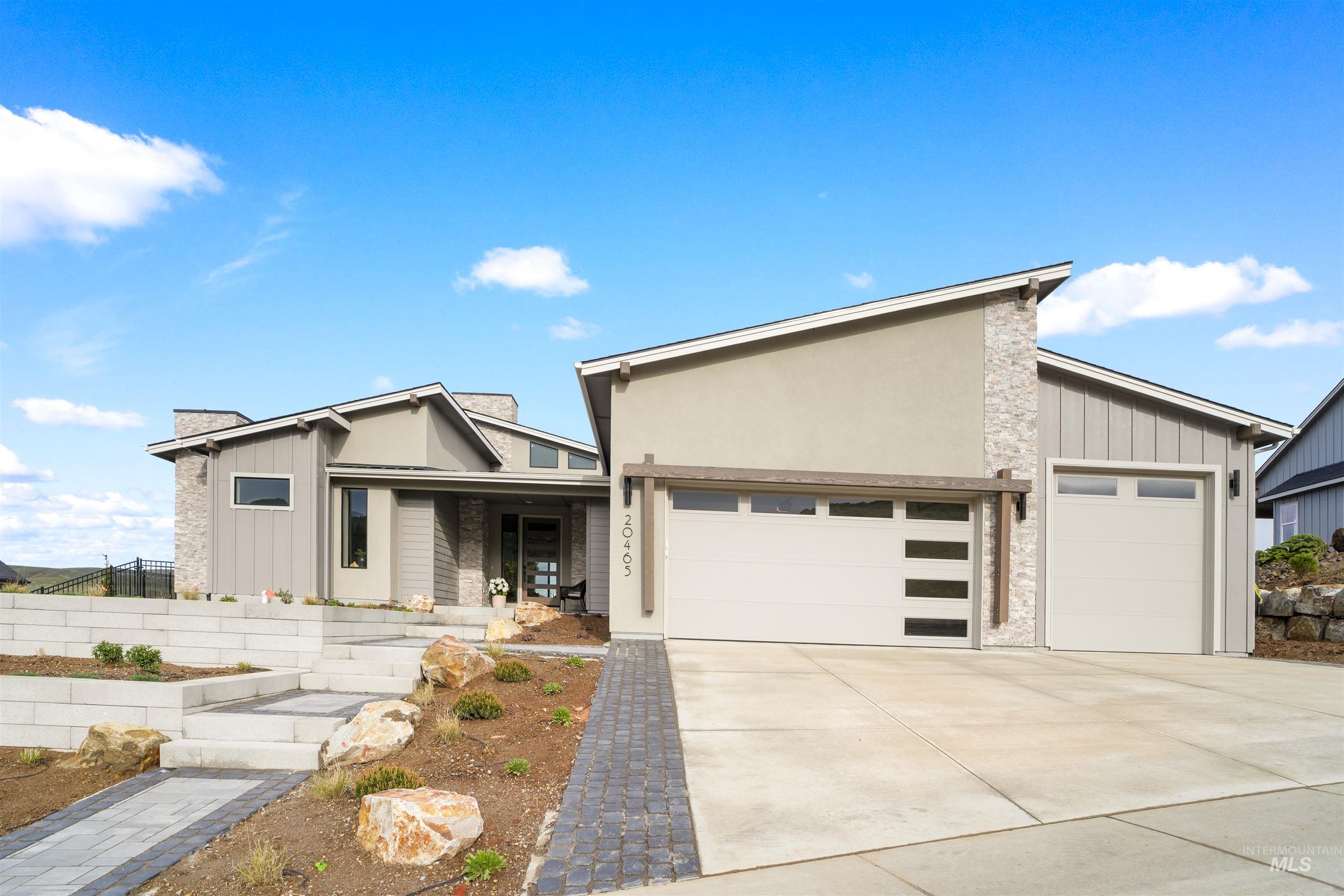 20465 N Swire Green Way — photo