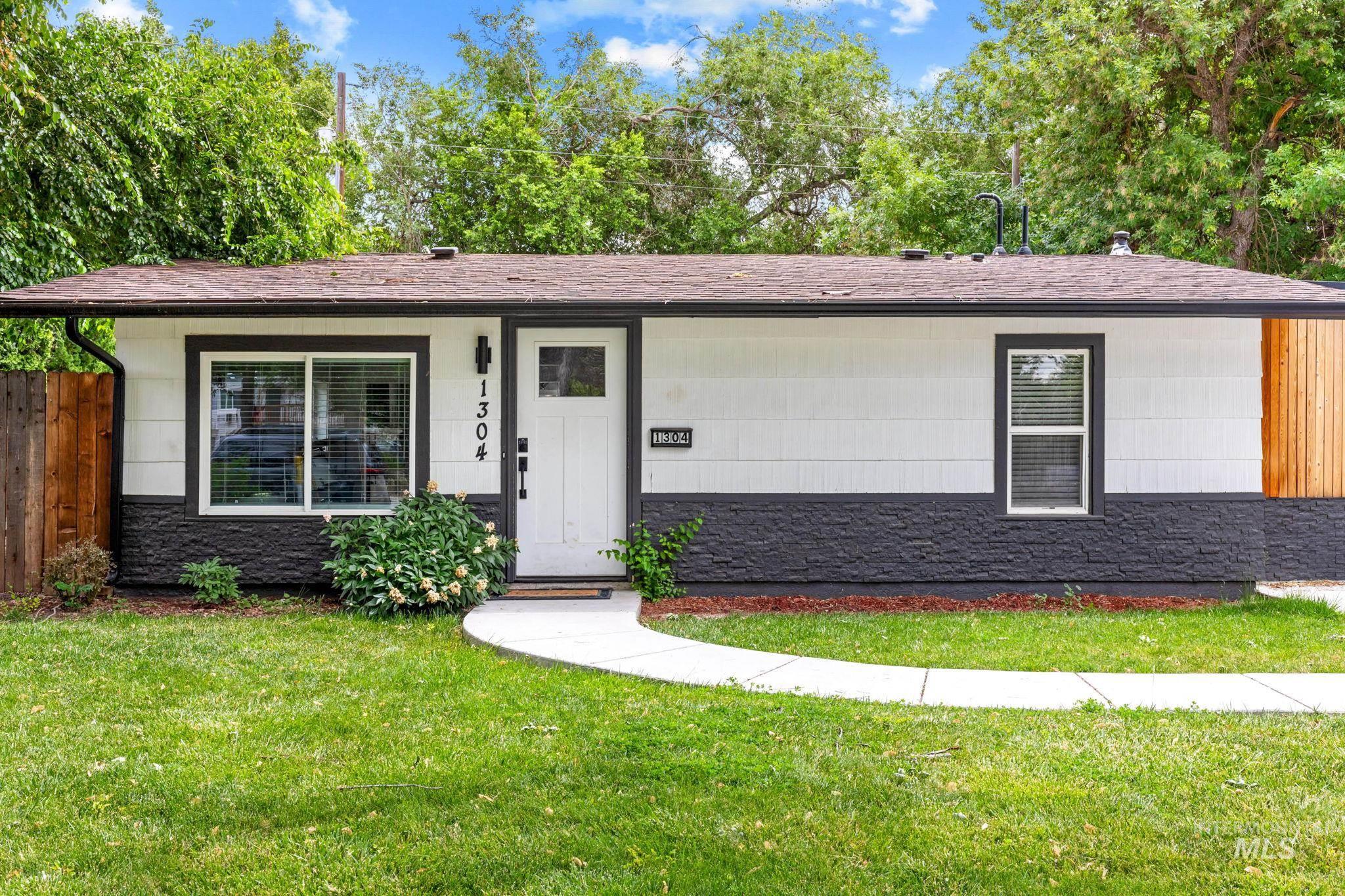 1304 S Columbus Street — photo