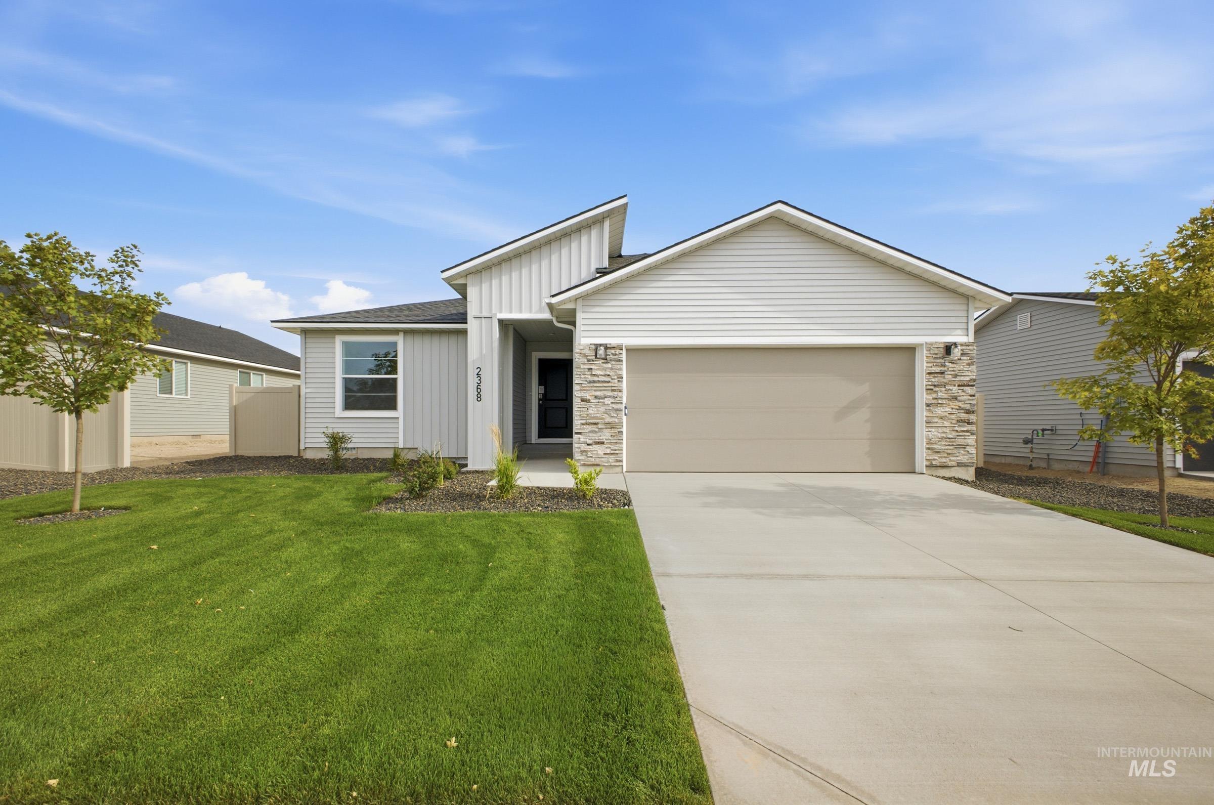 2368 W Red Jasper Dr — photo