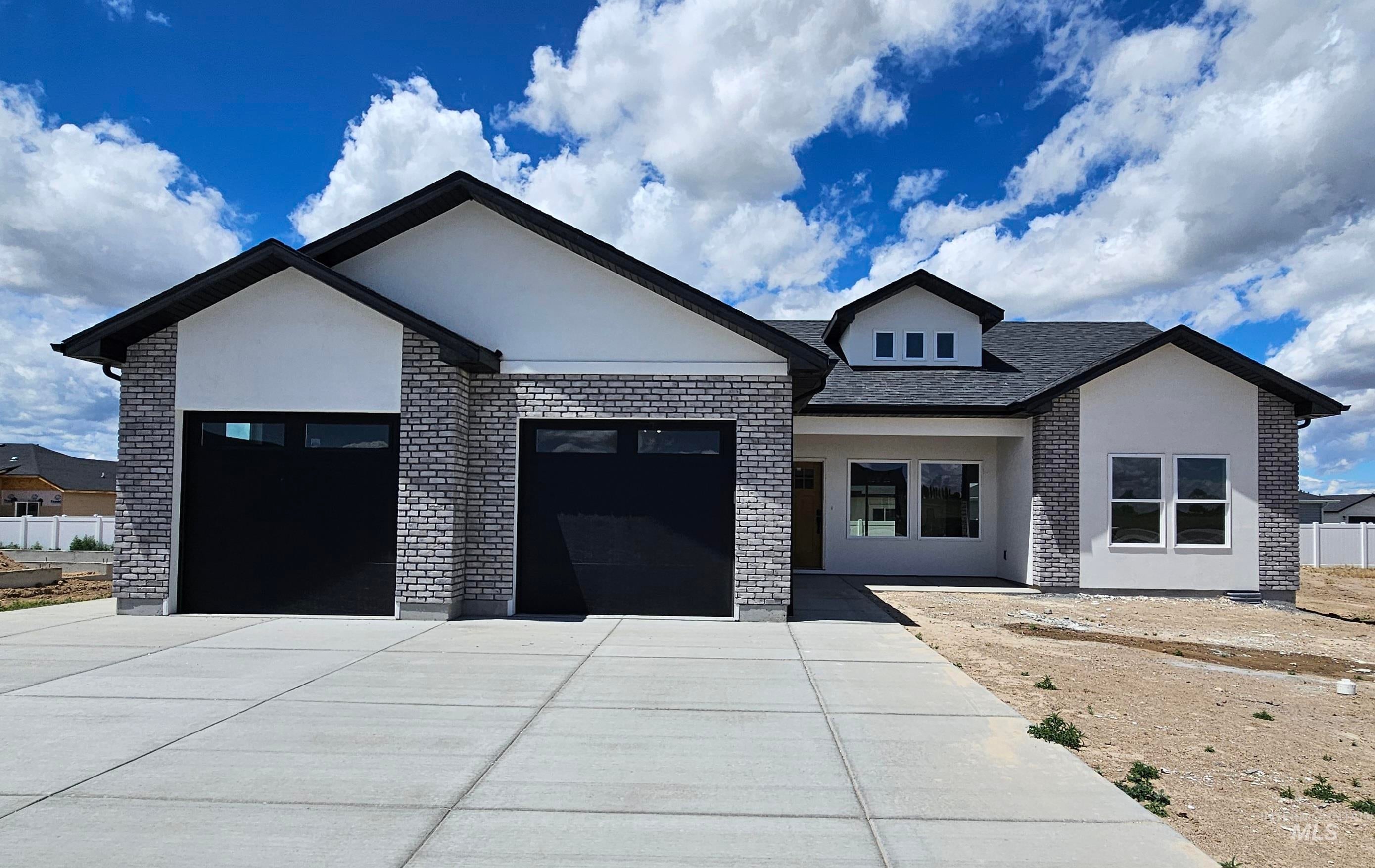 2015 Trae St — photo