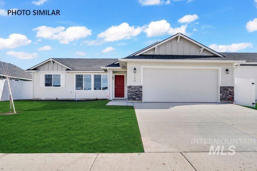 1370 Dawn St — photo