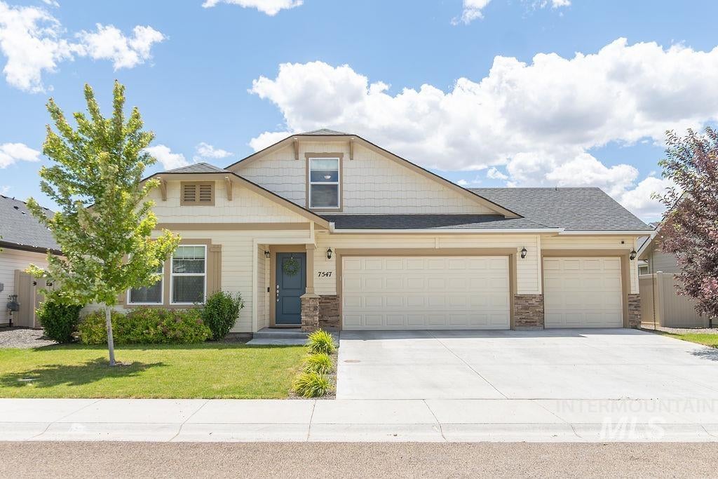 7547 E Savanna River St — photo