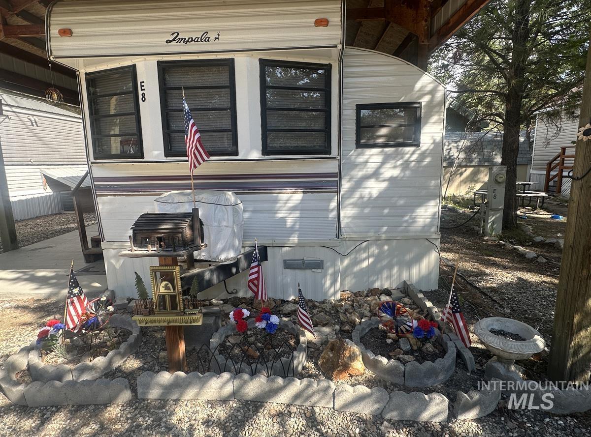 8 E Street, Cascade, ID 83611 — photo 2