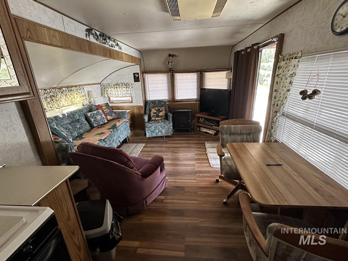 8 E Street, Cascade, ID 83611 — photo 3