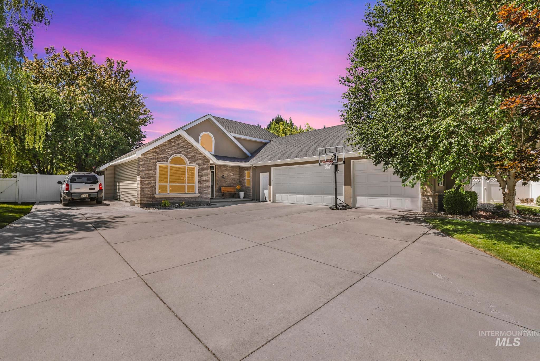 663 Cento Ct — photo