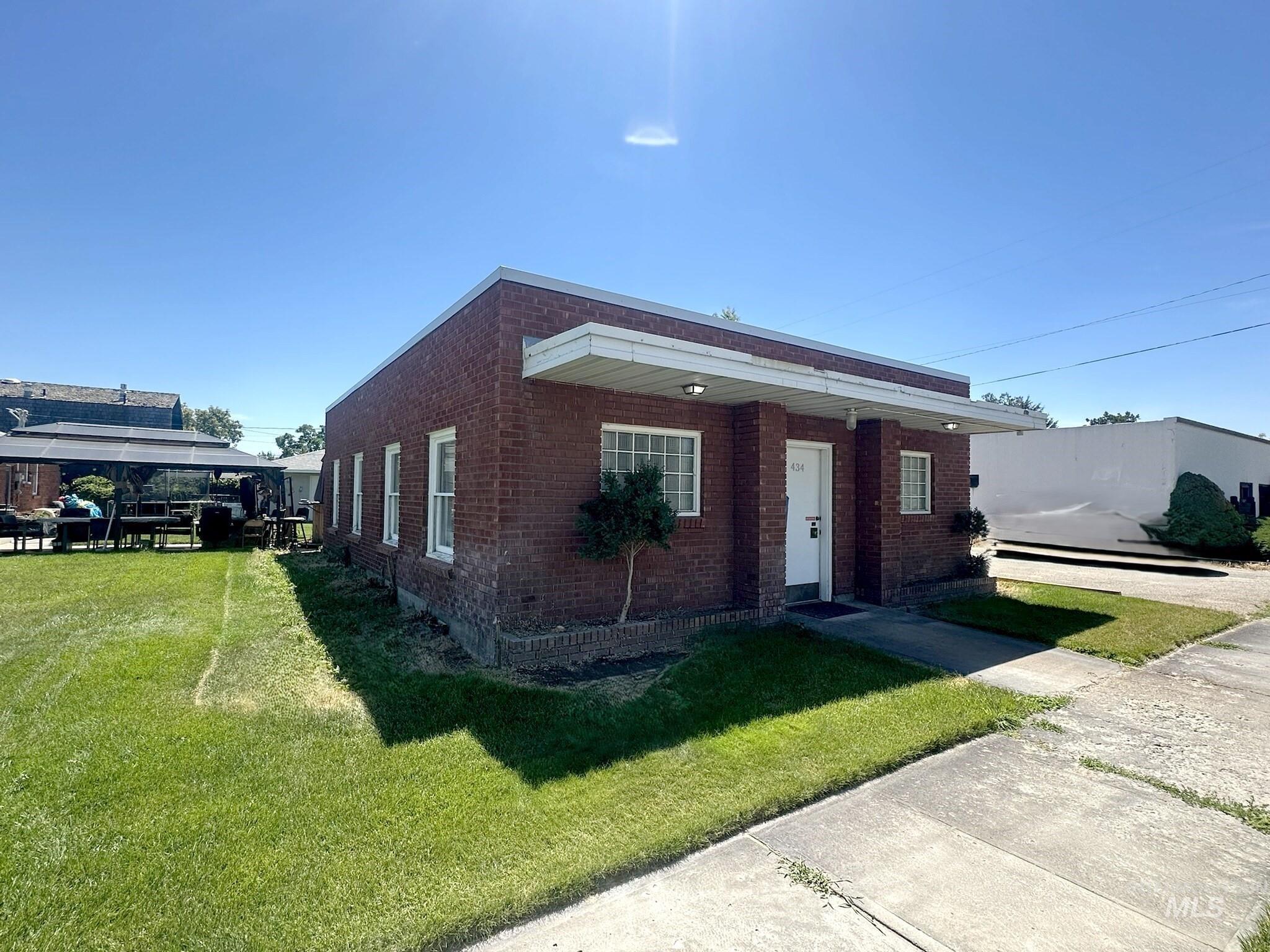 434 W Idaho — photo