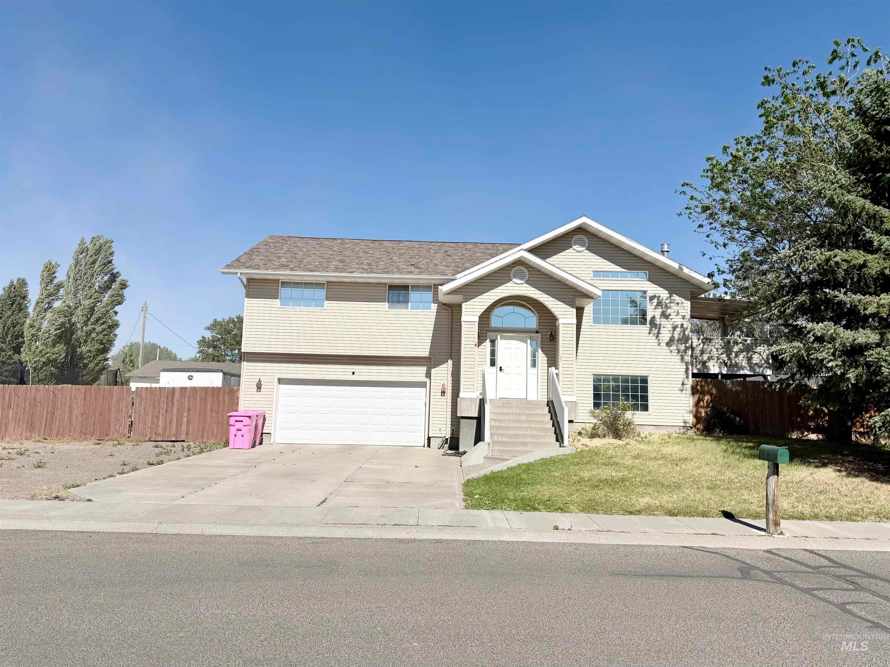 101 Jasper Dr — photo