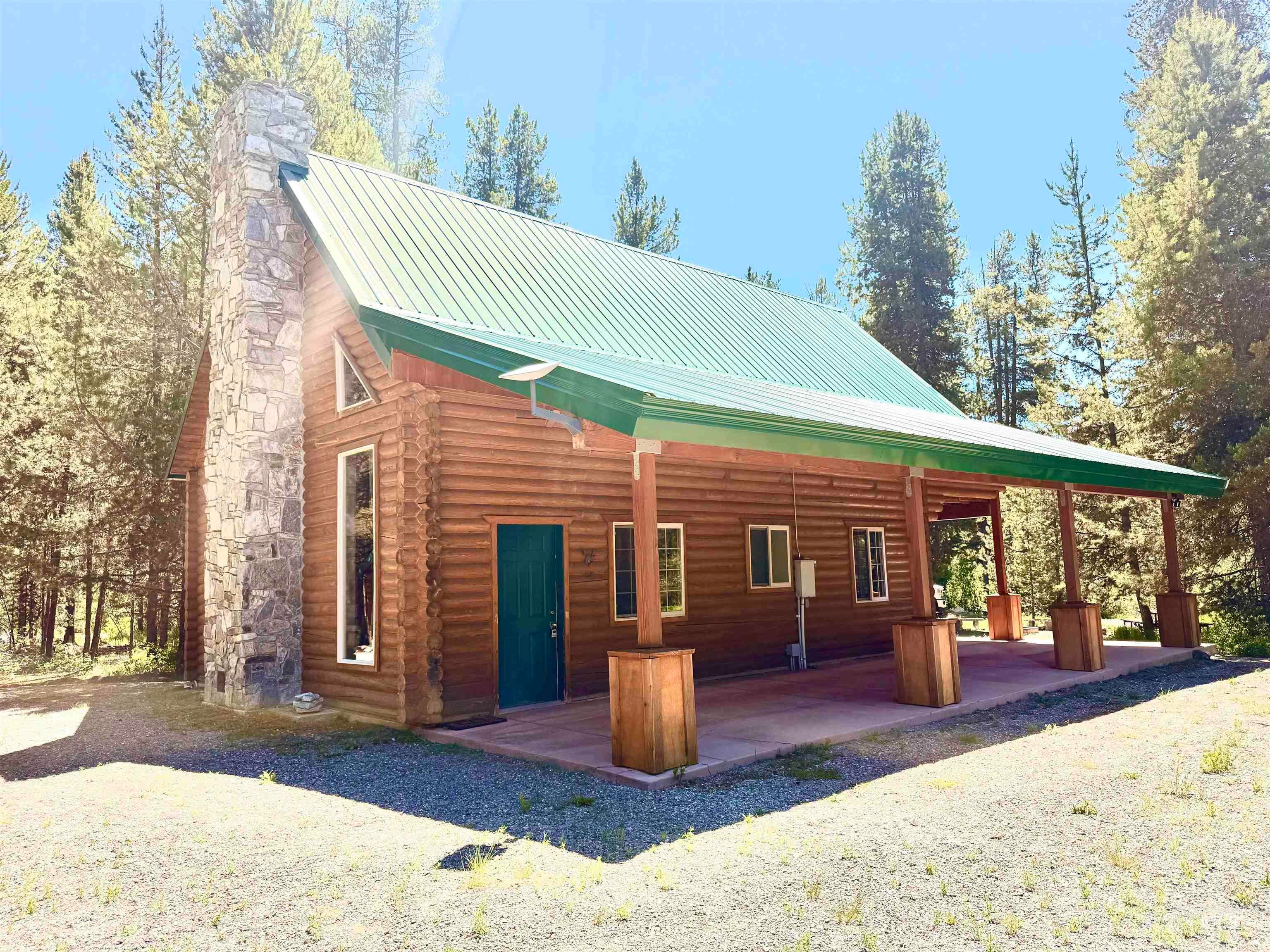 2049 Fleck Summit Rd — photo