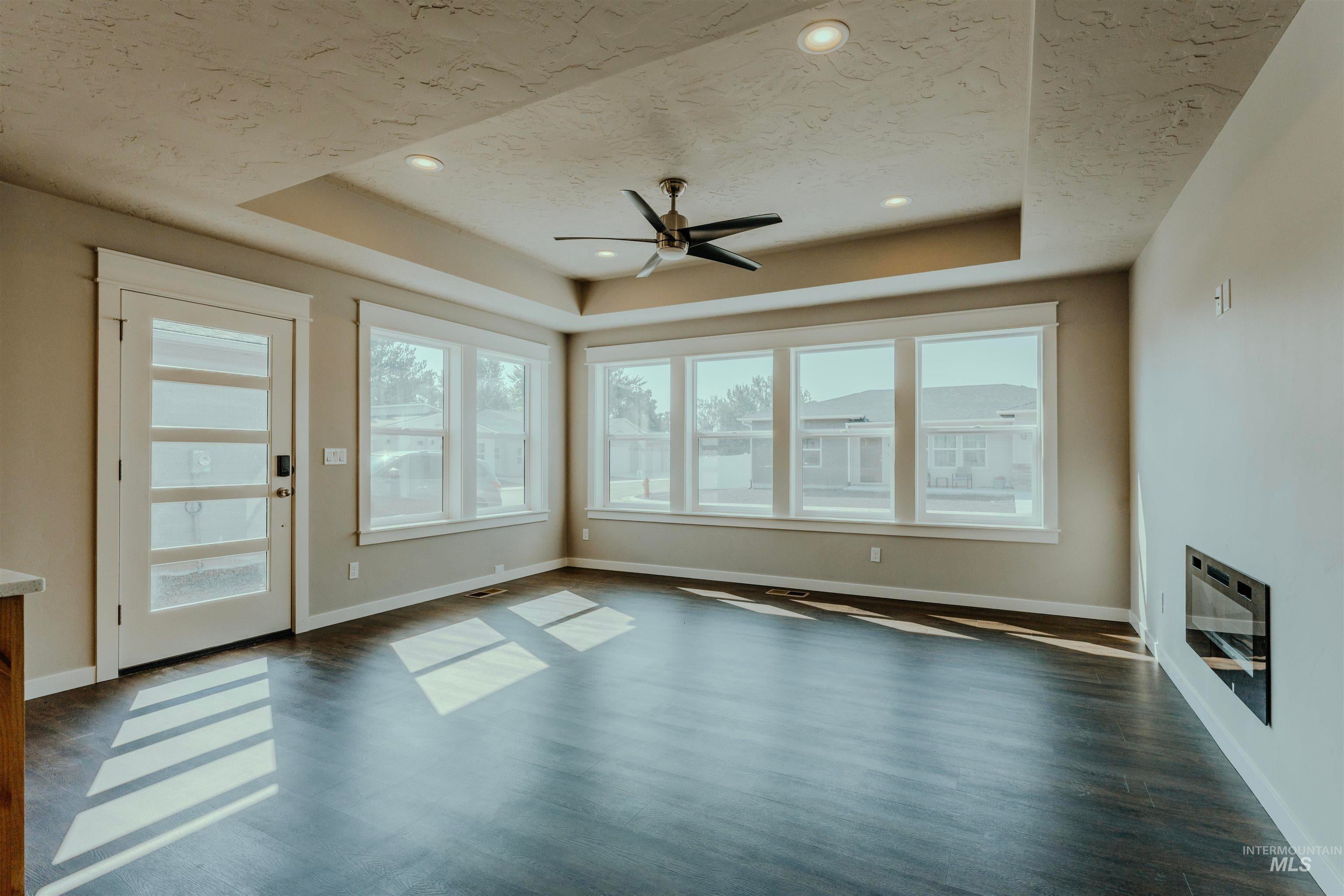 1231 Phillips Circle — photo