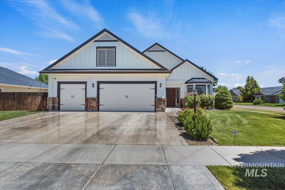 2229 W Rock Creek Dr. — photo